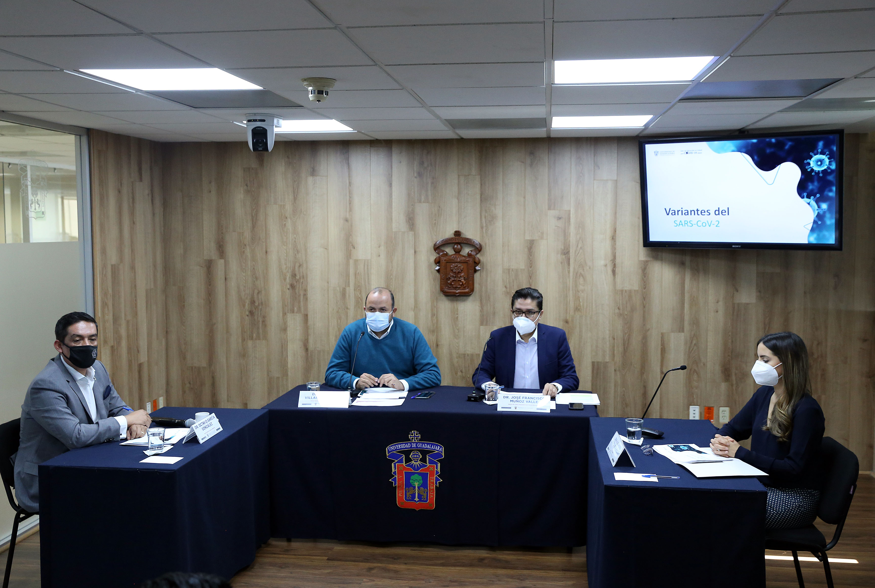 Fotografía general de los participantes en la rueda de prensa