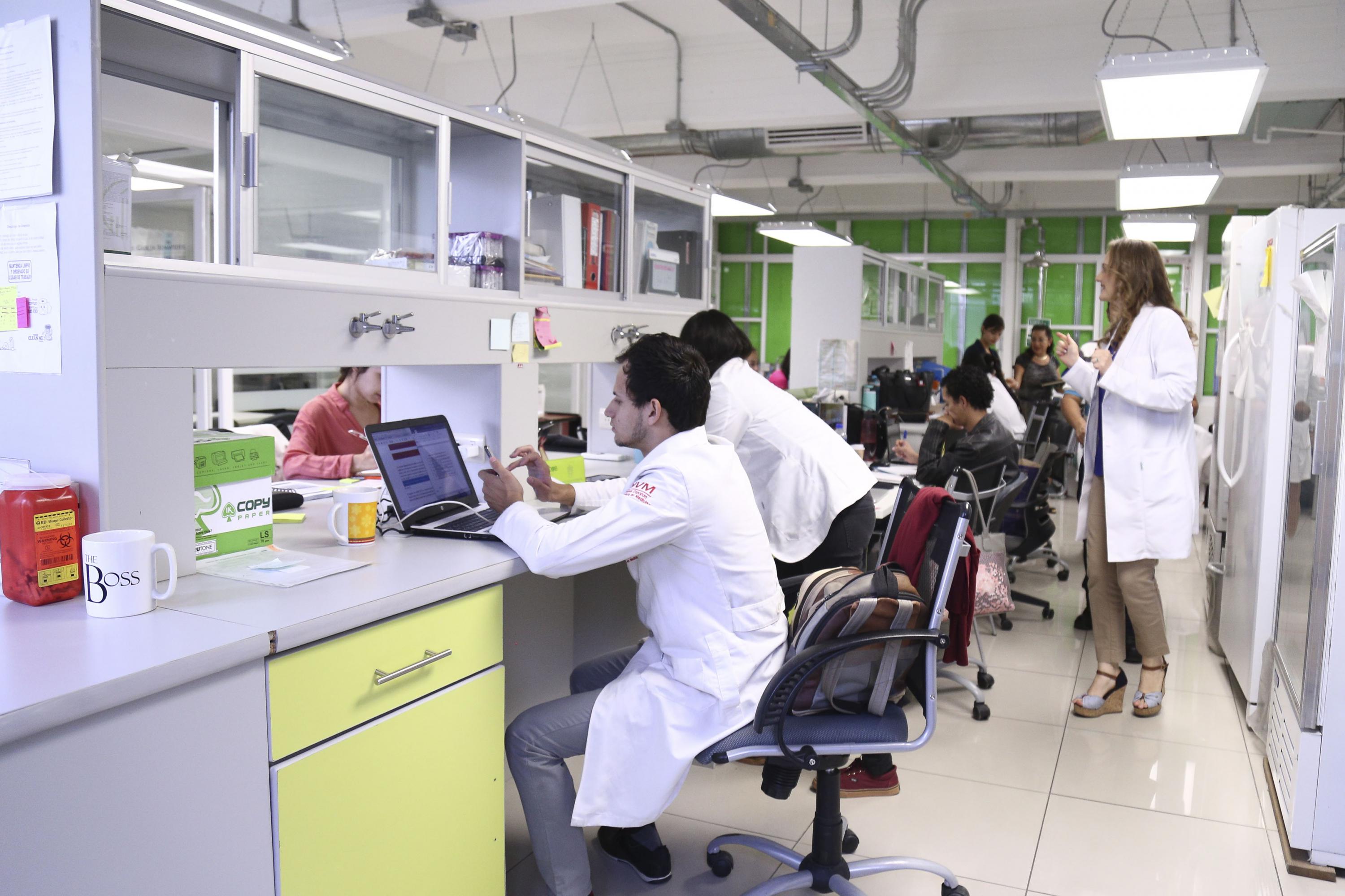 Investigadores del INTEC