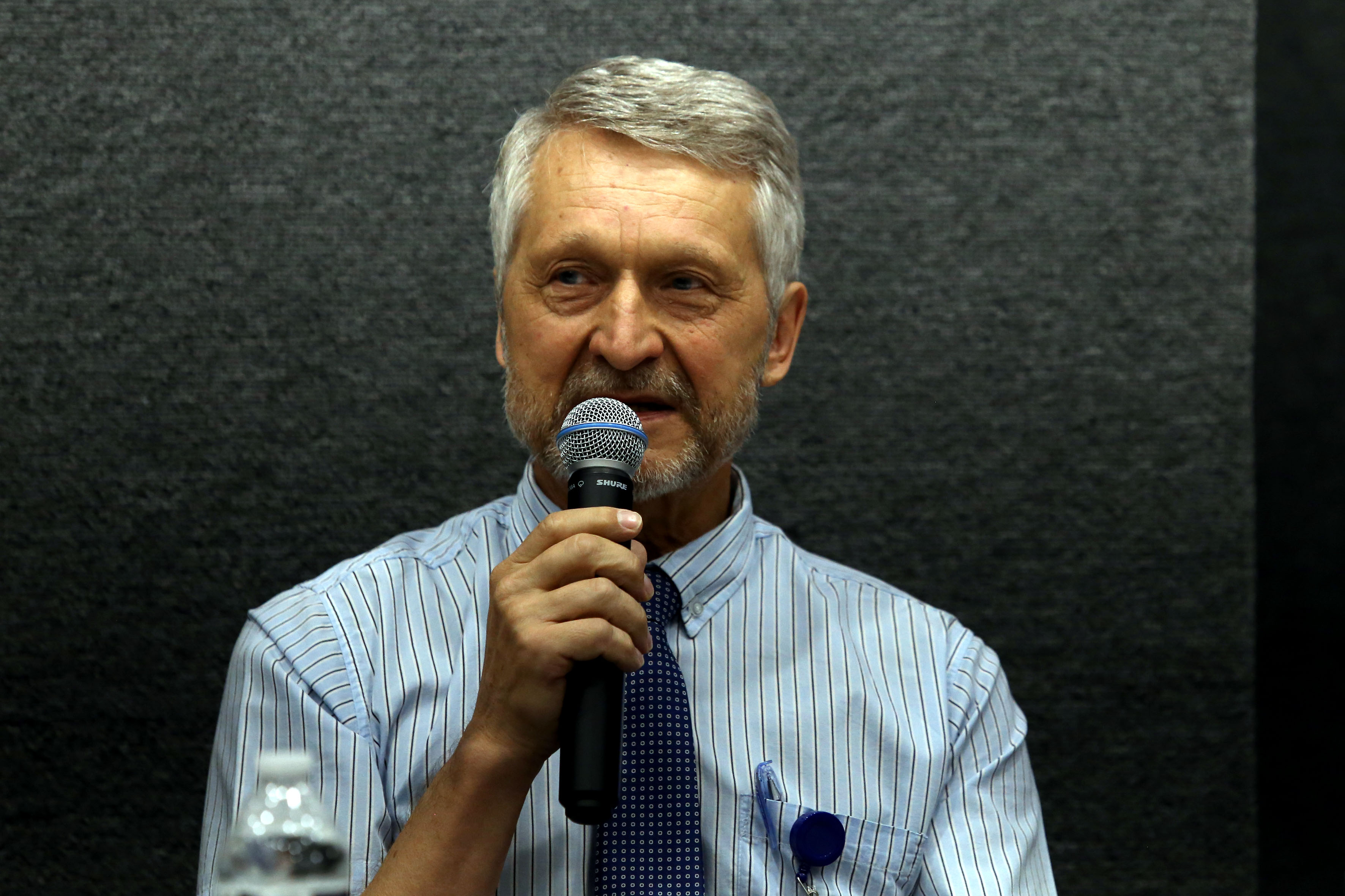 Dr.Evguenii Kourmychev, director del ITRANS al micrófono