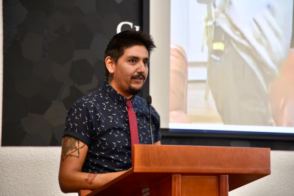 Conferencista en el pódium