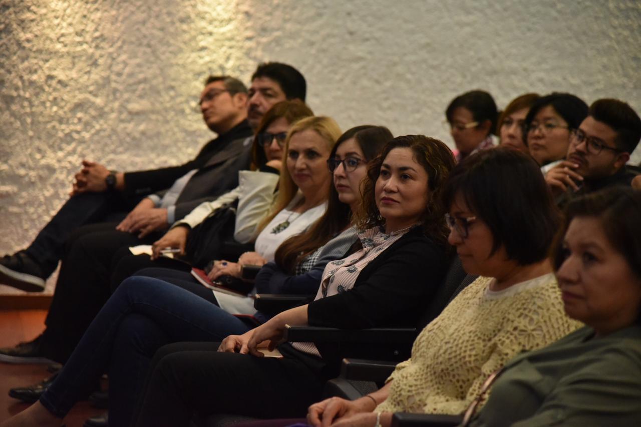 Docentes asistentes a la clausura