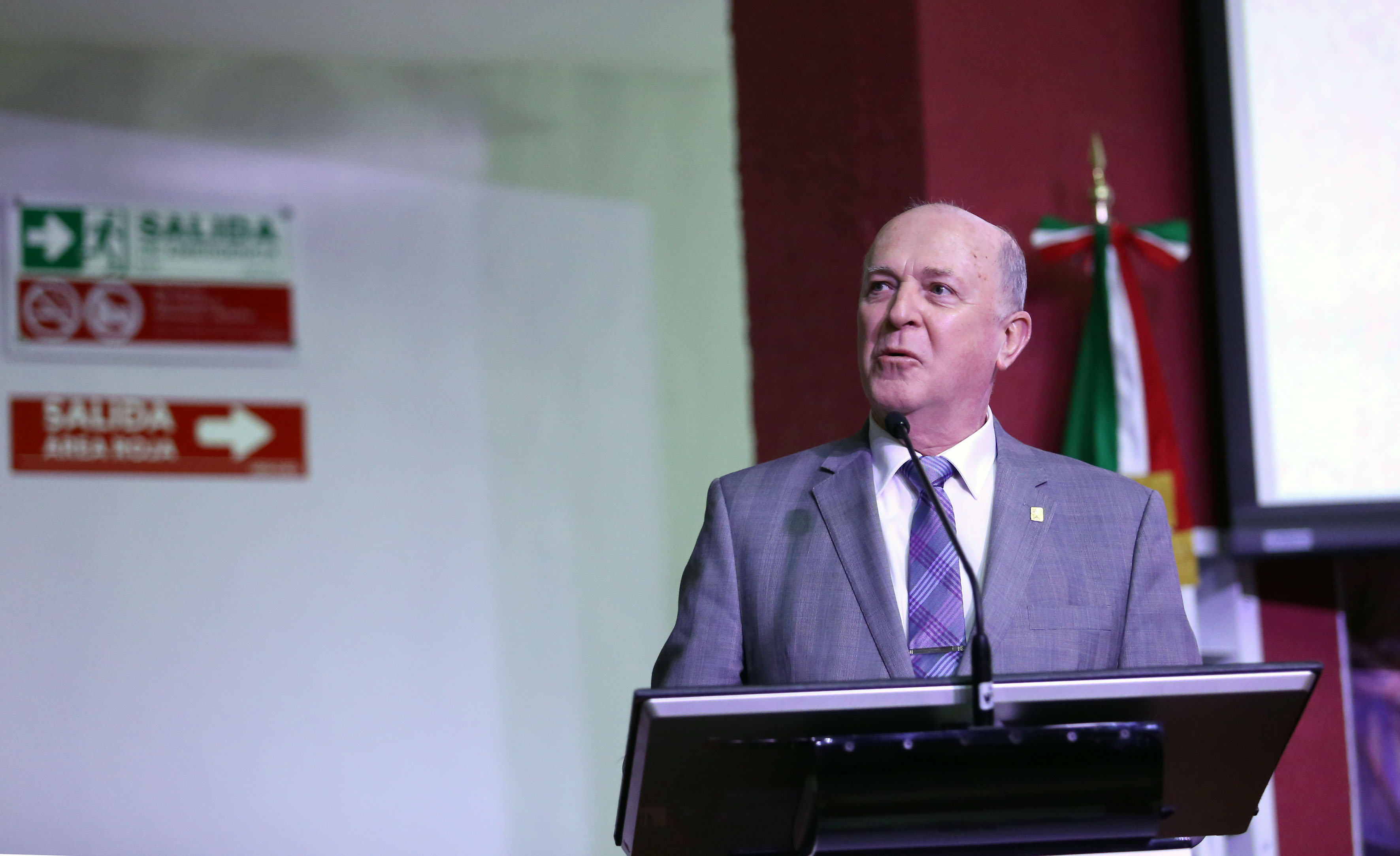 Rector General mensaje durante informe del Rector del CUCS