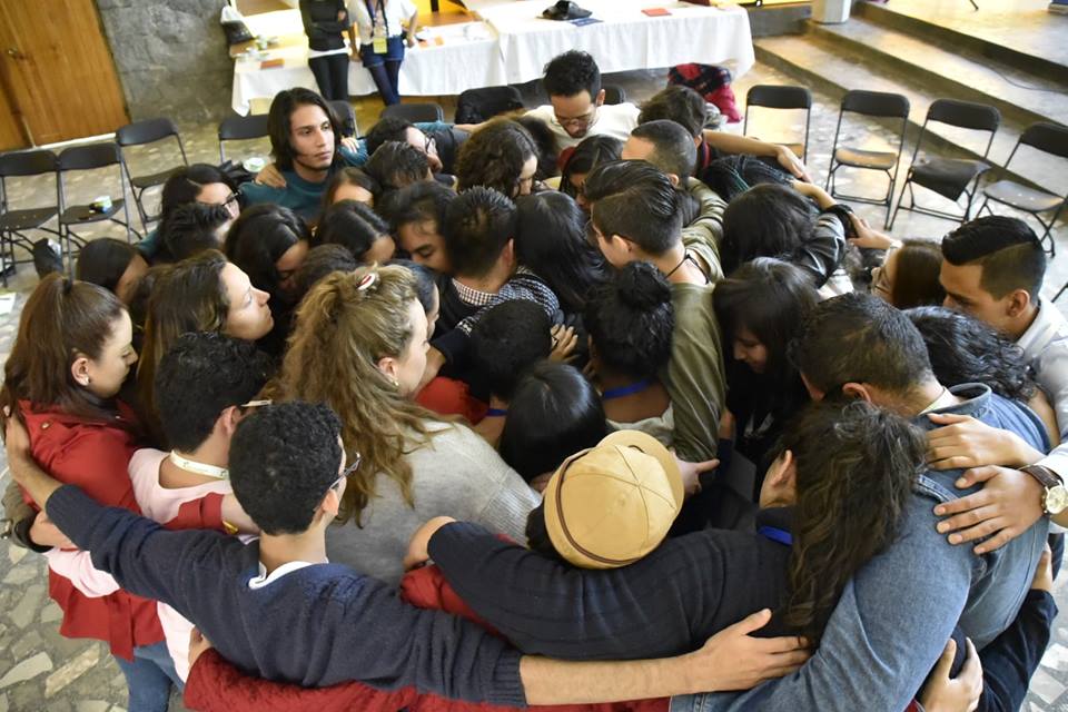 Participantes en reunión nacional de Movimiento sin Odio