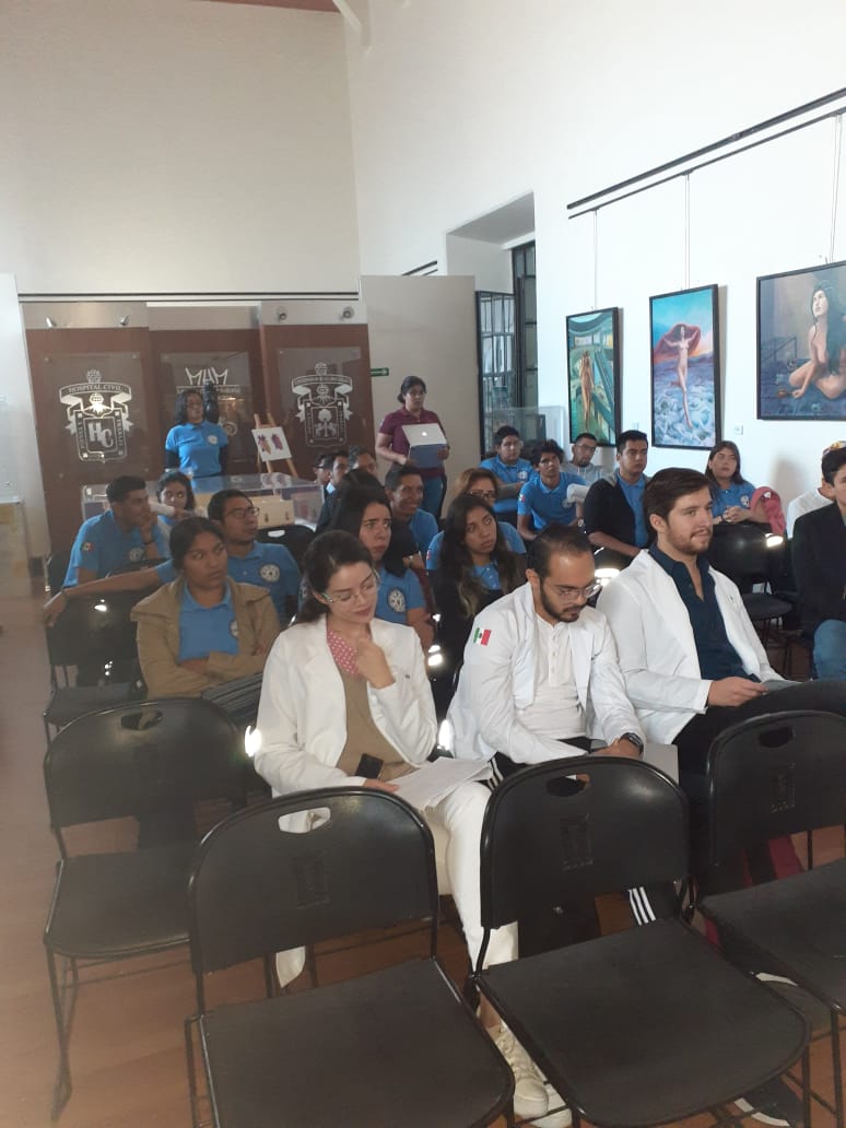 Alumnos de medicina en la Conmemoración