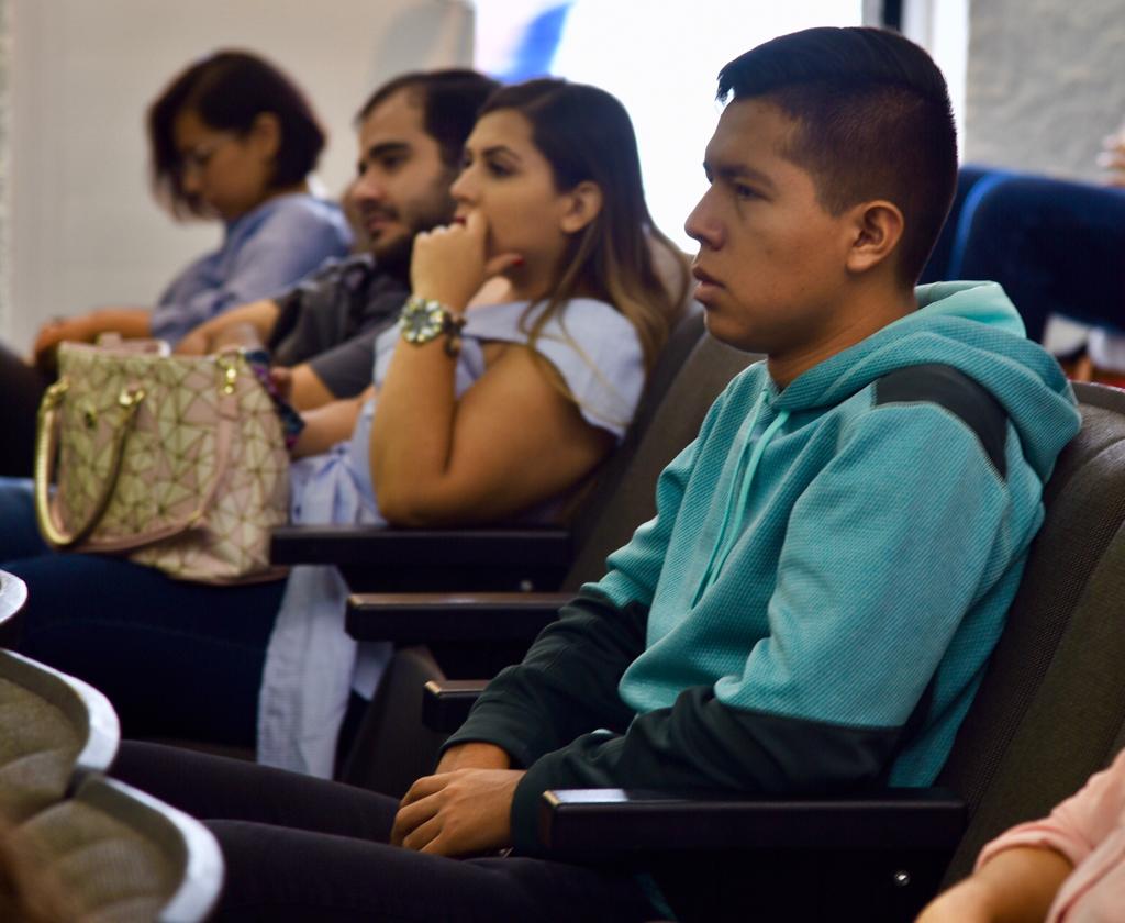 Alumnos asistentes a la conferencia