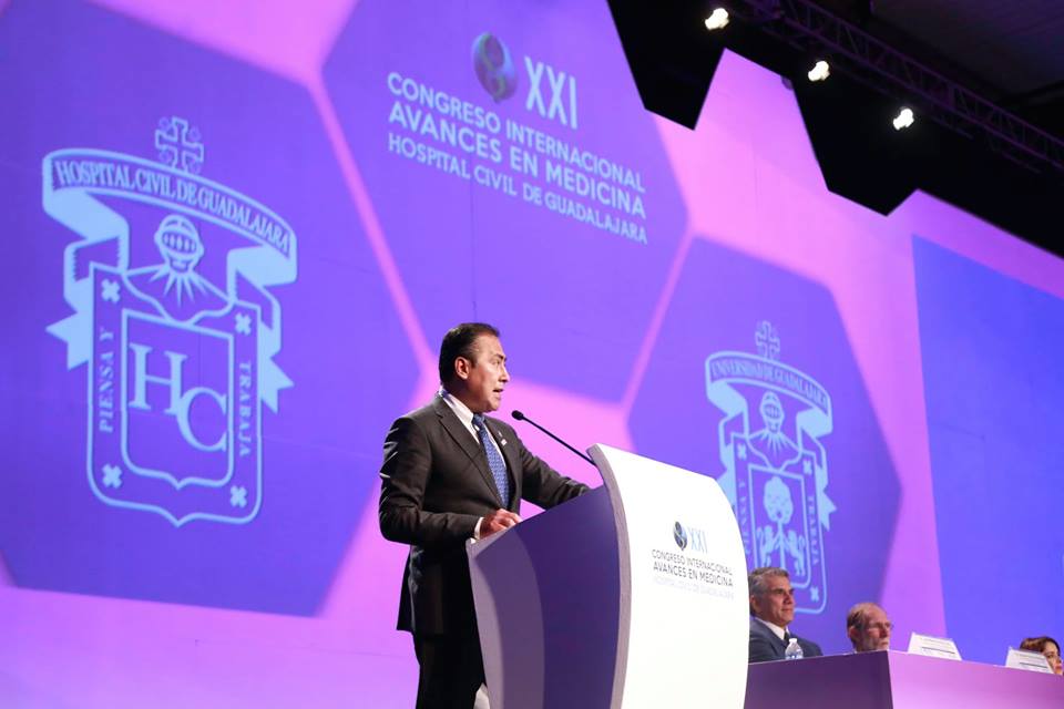 Dr. Jaime F. Andrade ofreciendo discurso en CIAM 2019