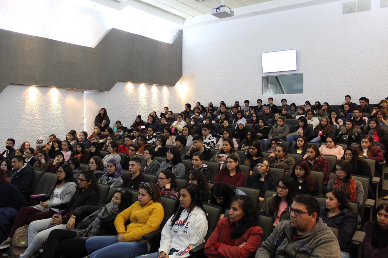 Foto general del auditorio a lleno total