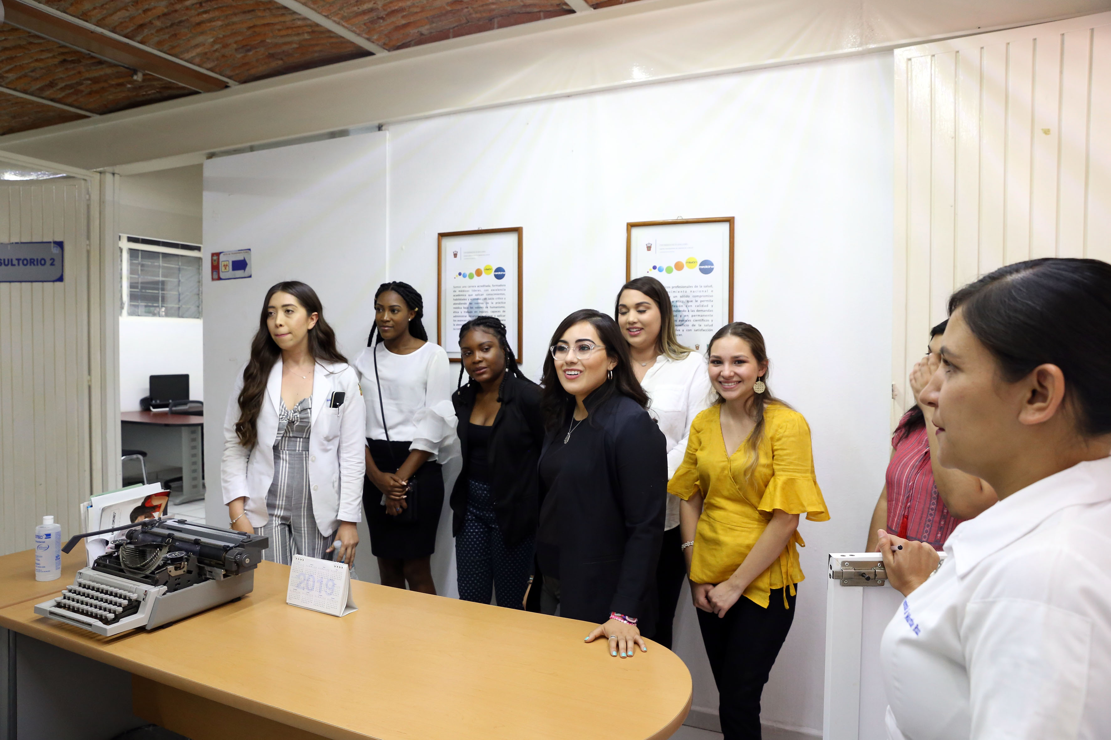 Alumnos de San Antonio en su primer día de intercambio en la Unidad Modelo