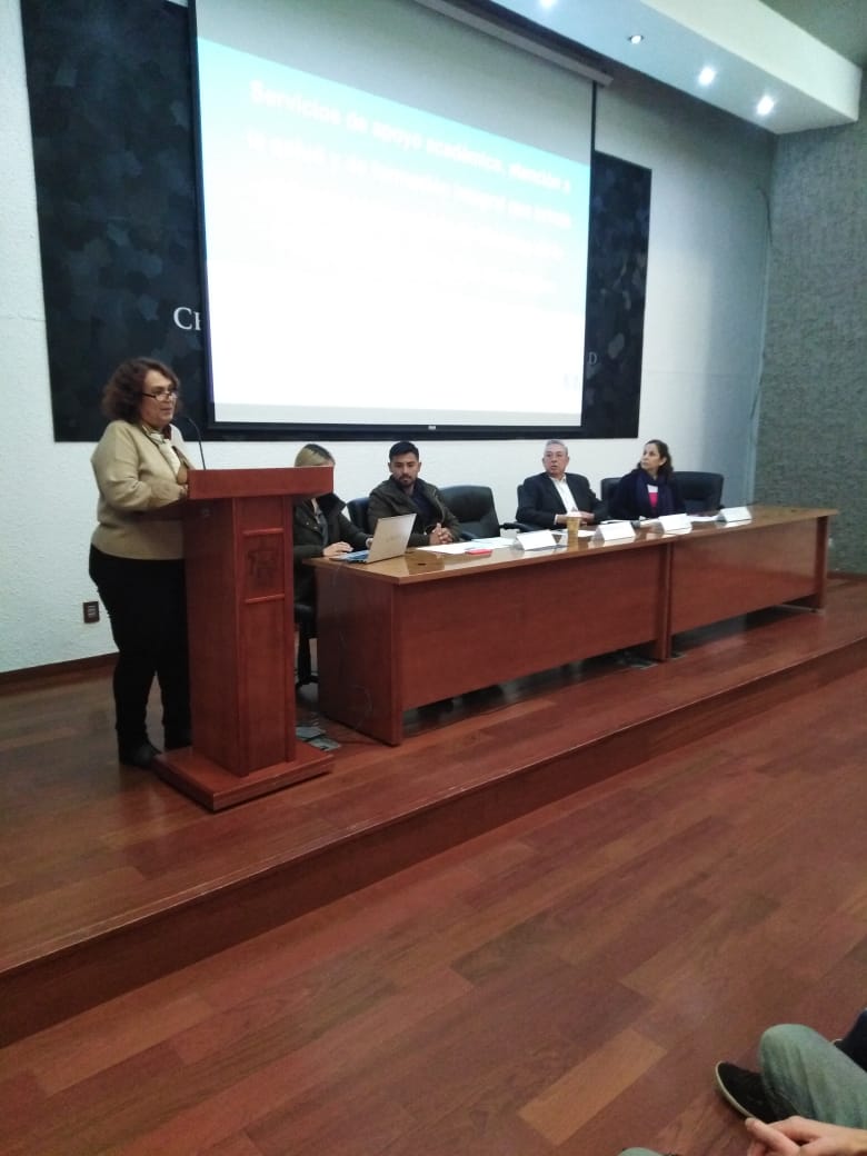 MAESTRA FABIOLA DE SANTOS ÁVILA Y PRESIDIUM