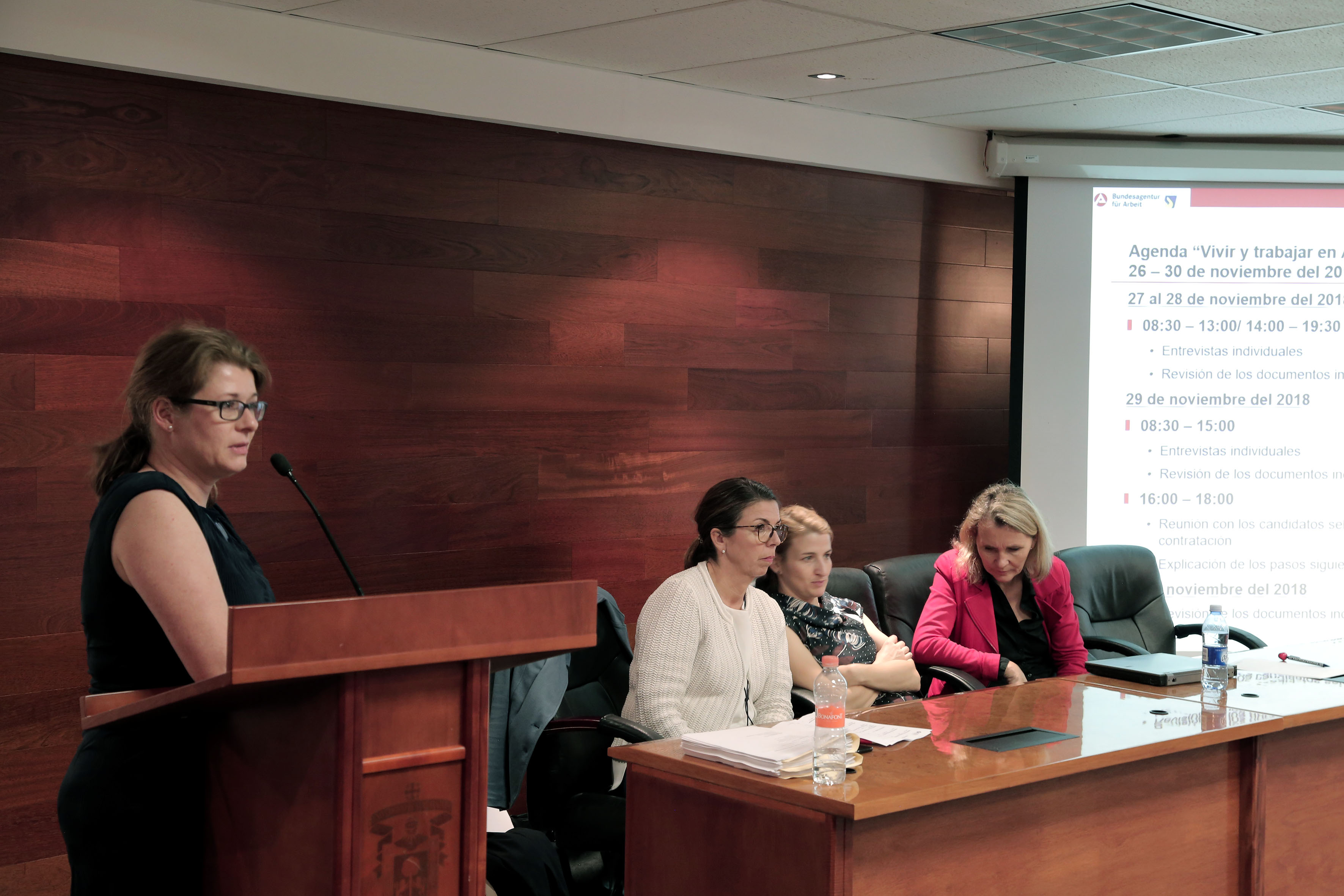 Andrea Degenkolbe y su equipo de reclutadoras