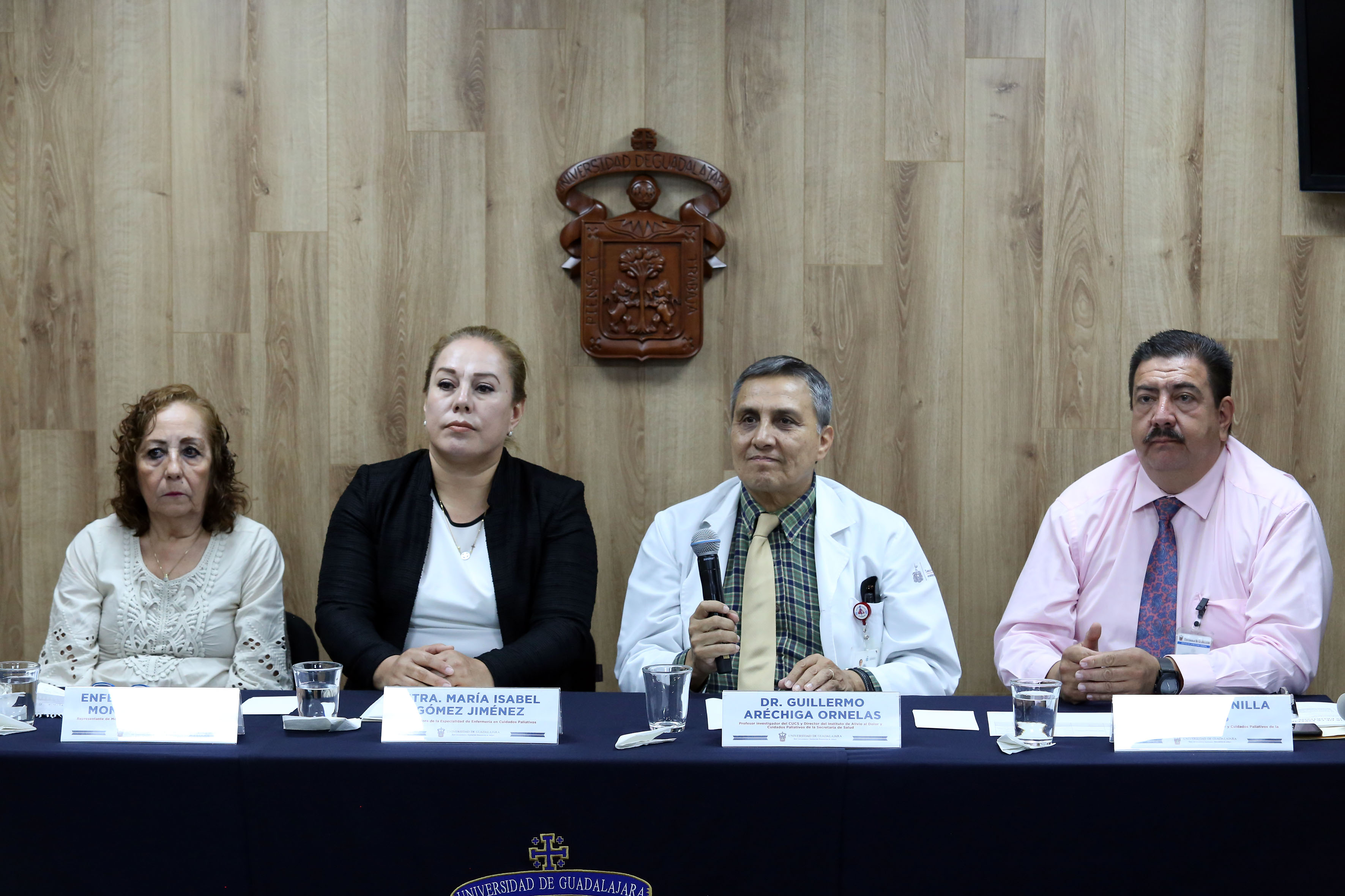 Integrantes del presídium en la rueda de prensa