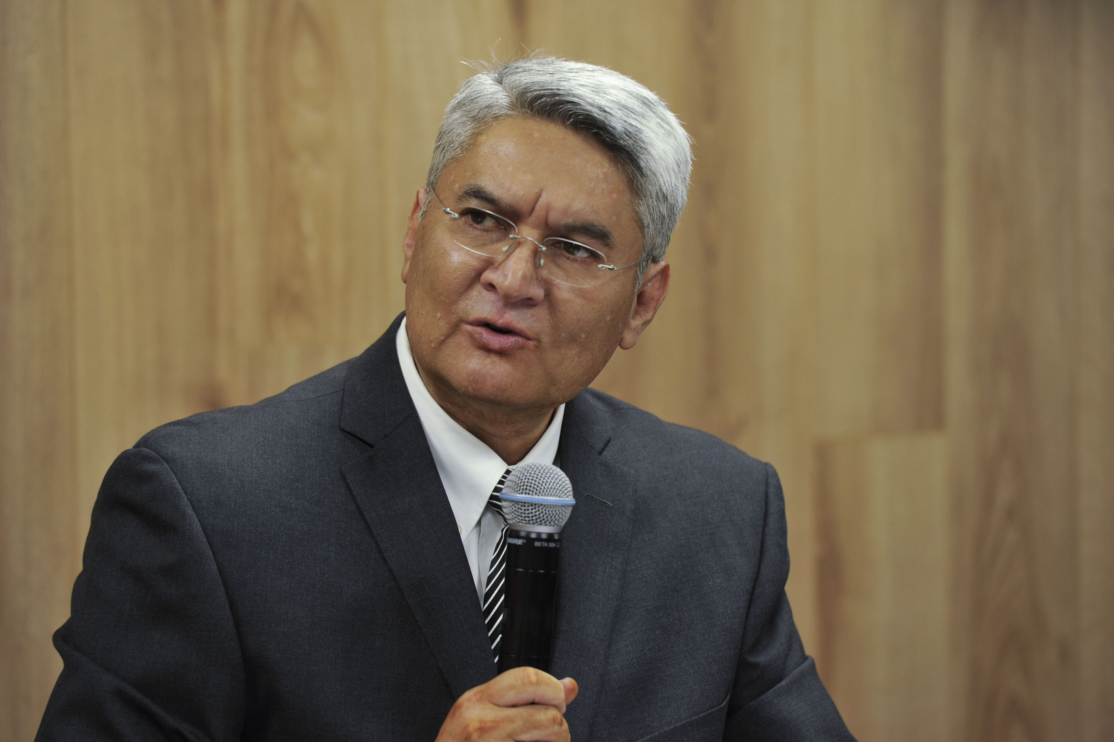 Dr. Rodrigo Ramos en Rueda de Prensa