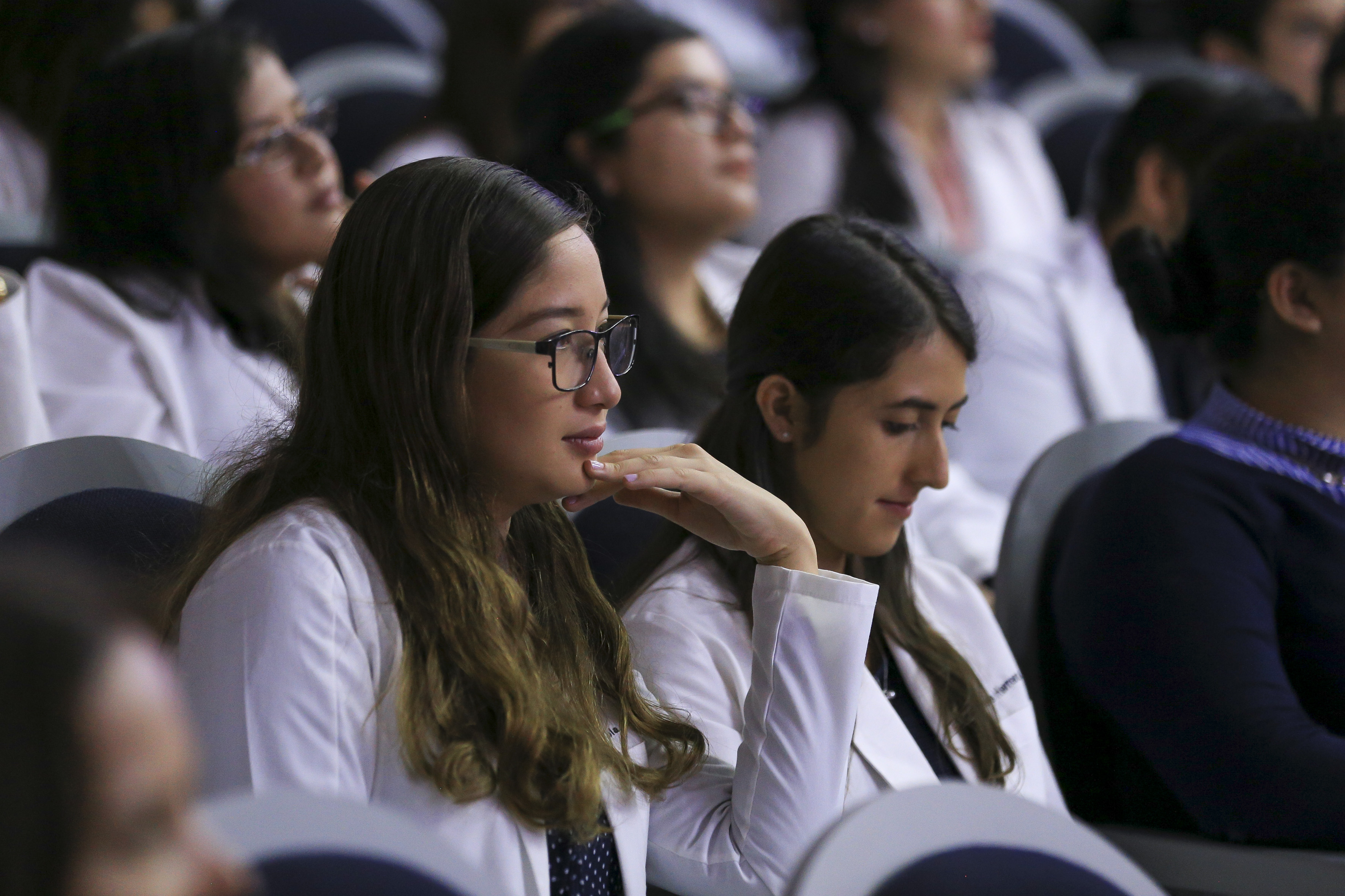 Asistentes al evento, toma cerrada