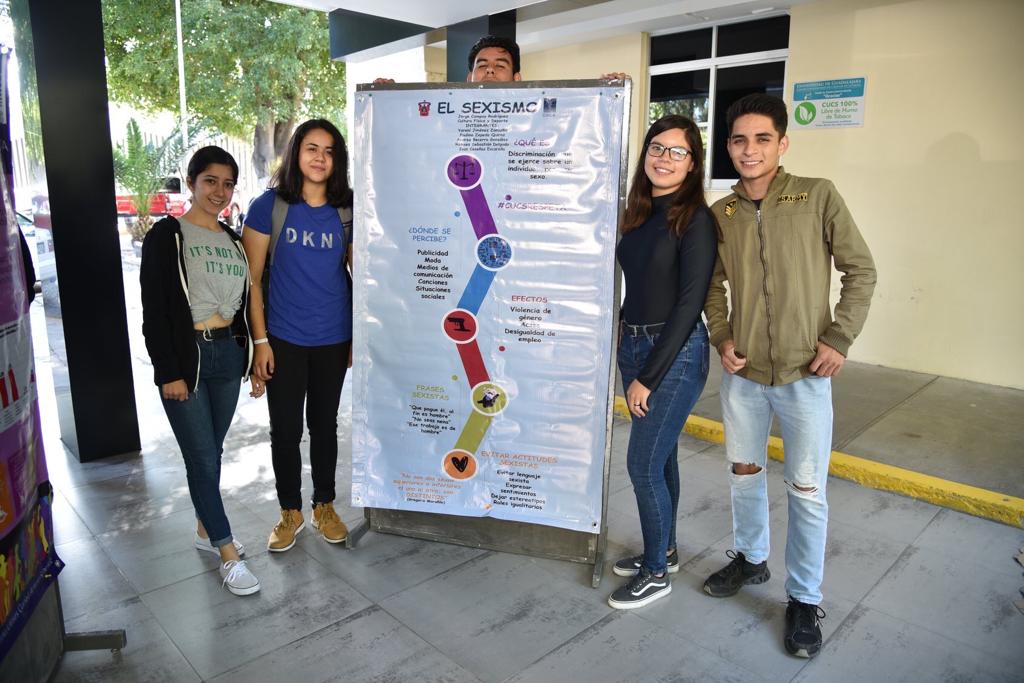 Alumnos exhiben su cartel