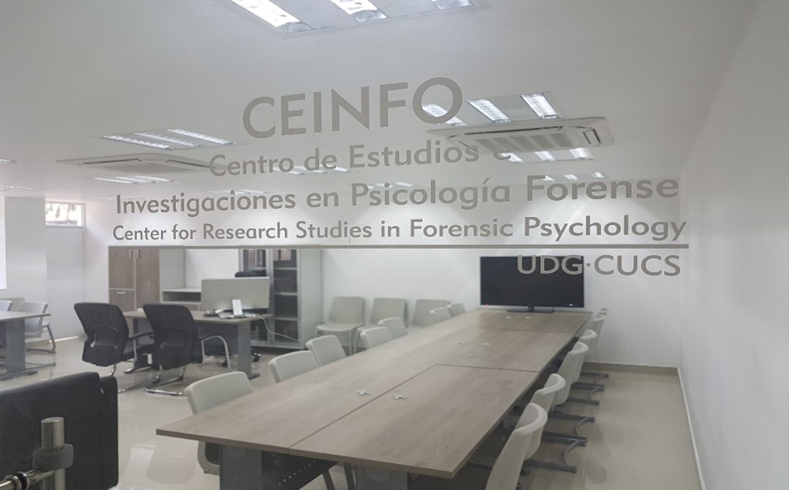 Vista de la sala de juntas de CEINFO