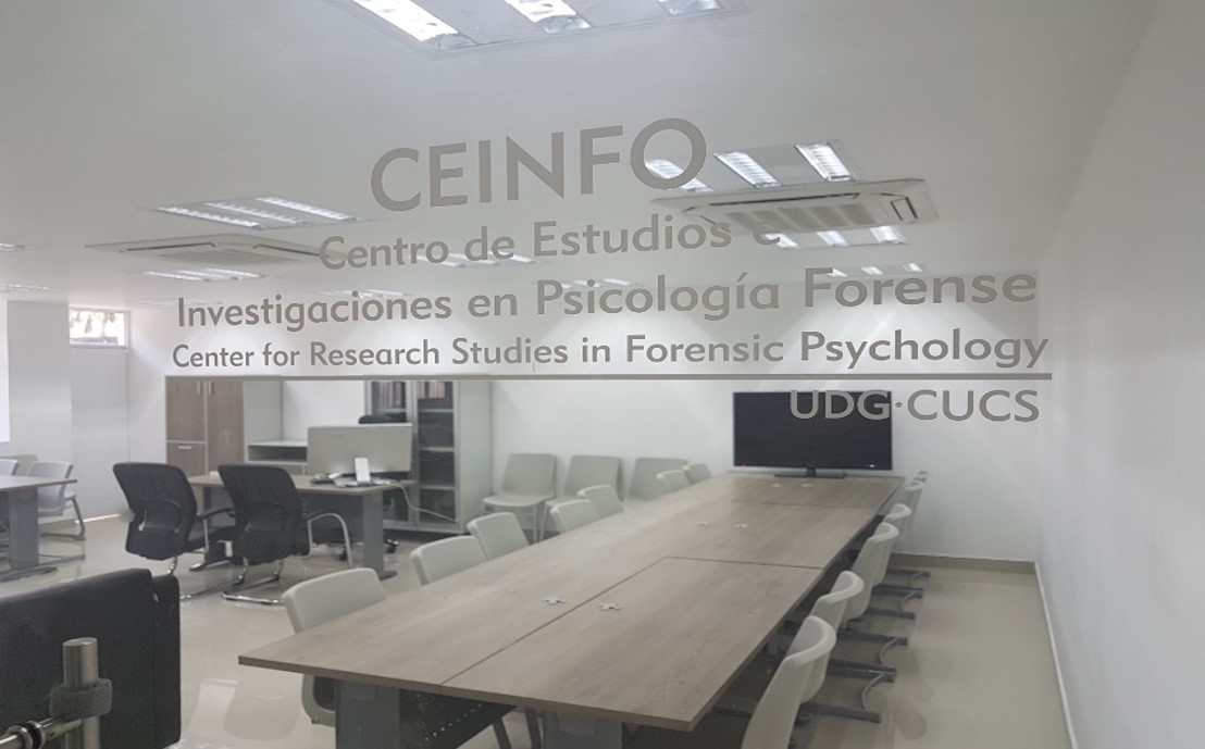 Vista de la sala de juntas de CEINFO