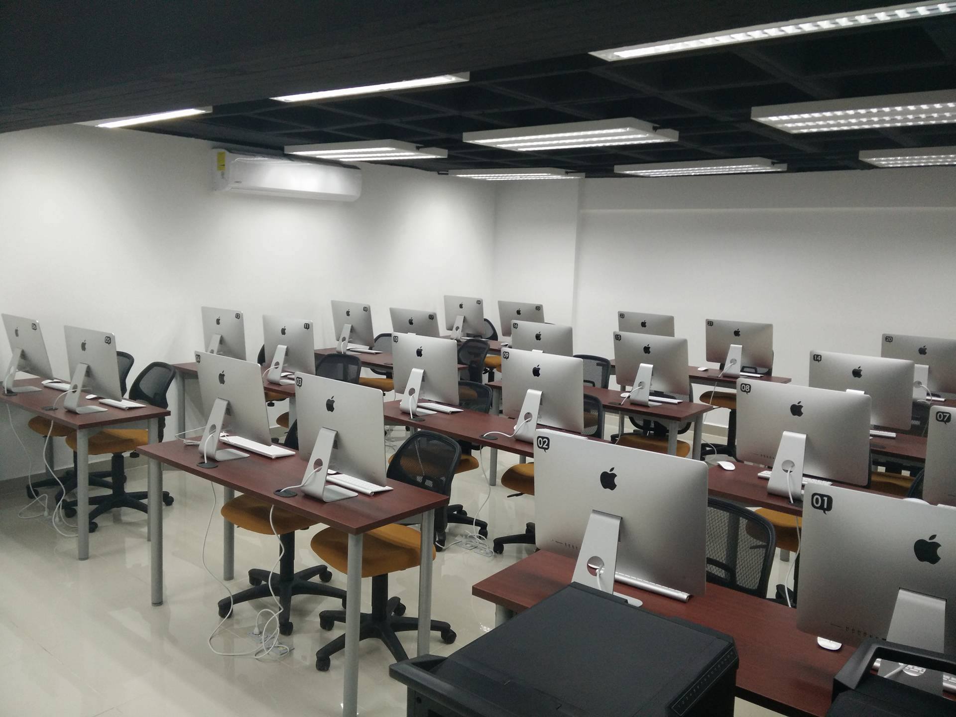 Aula de Cómputo y Capacitación del CAG