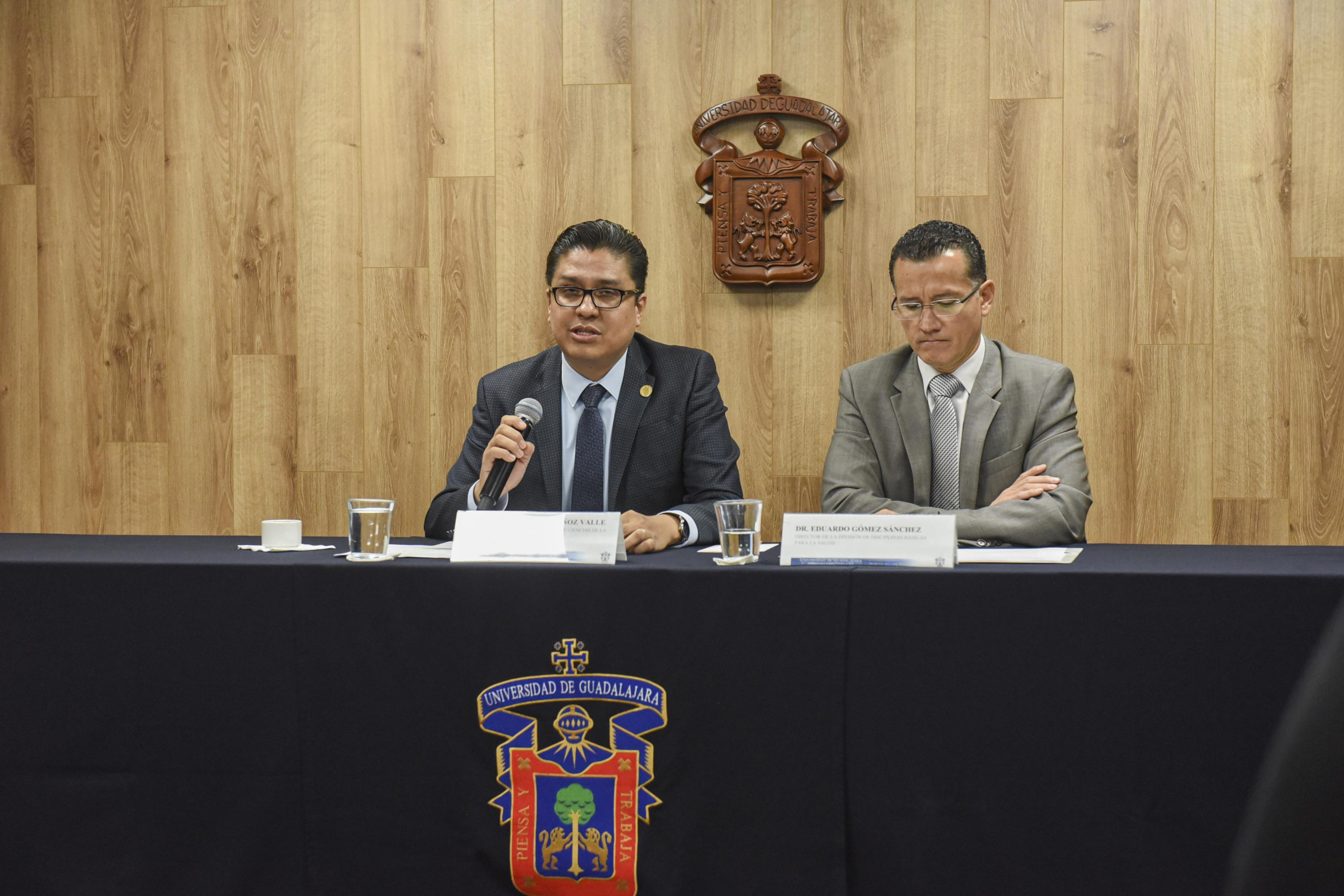 Miembros del presídium durante la rueda de prensa