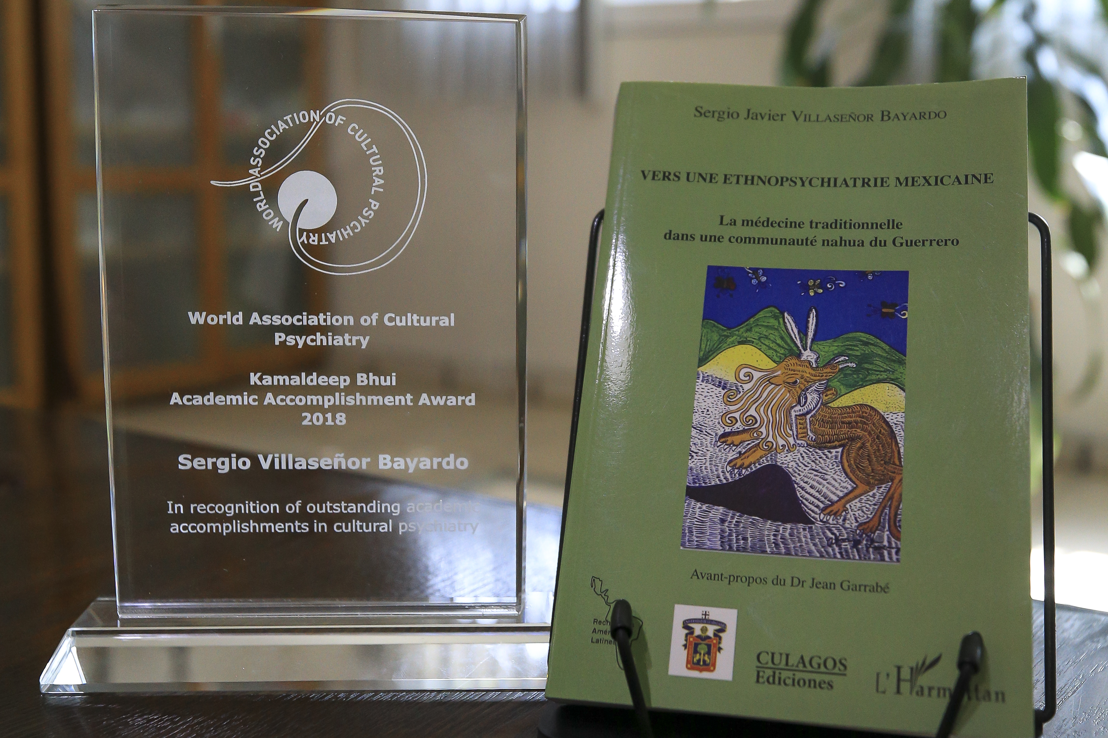 Premio y libro del Dr. Sergio Villaseñor
