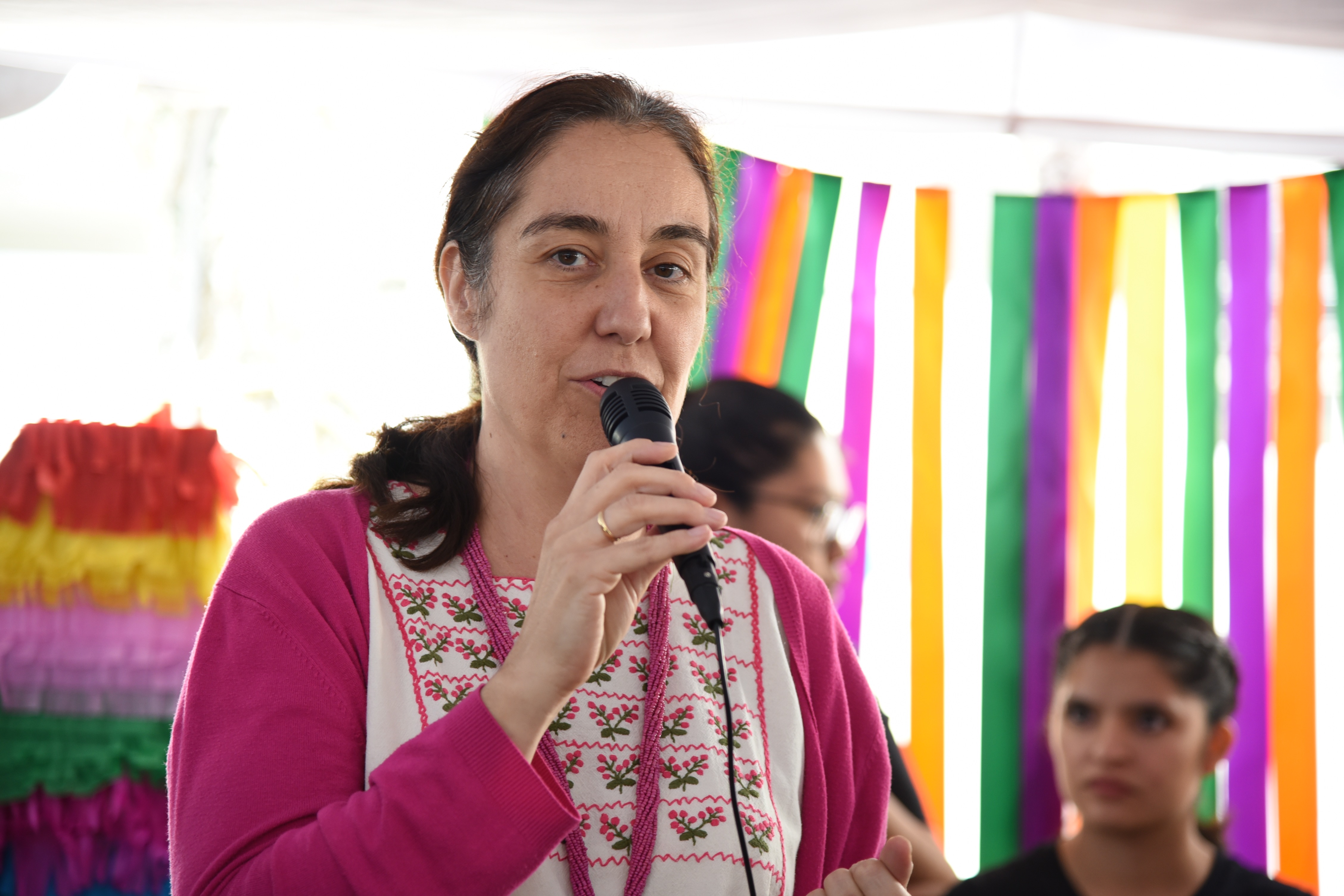 Dra. Bárbara Vizmanos inaugurando la Expo