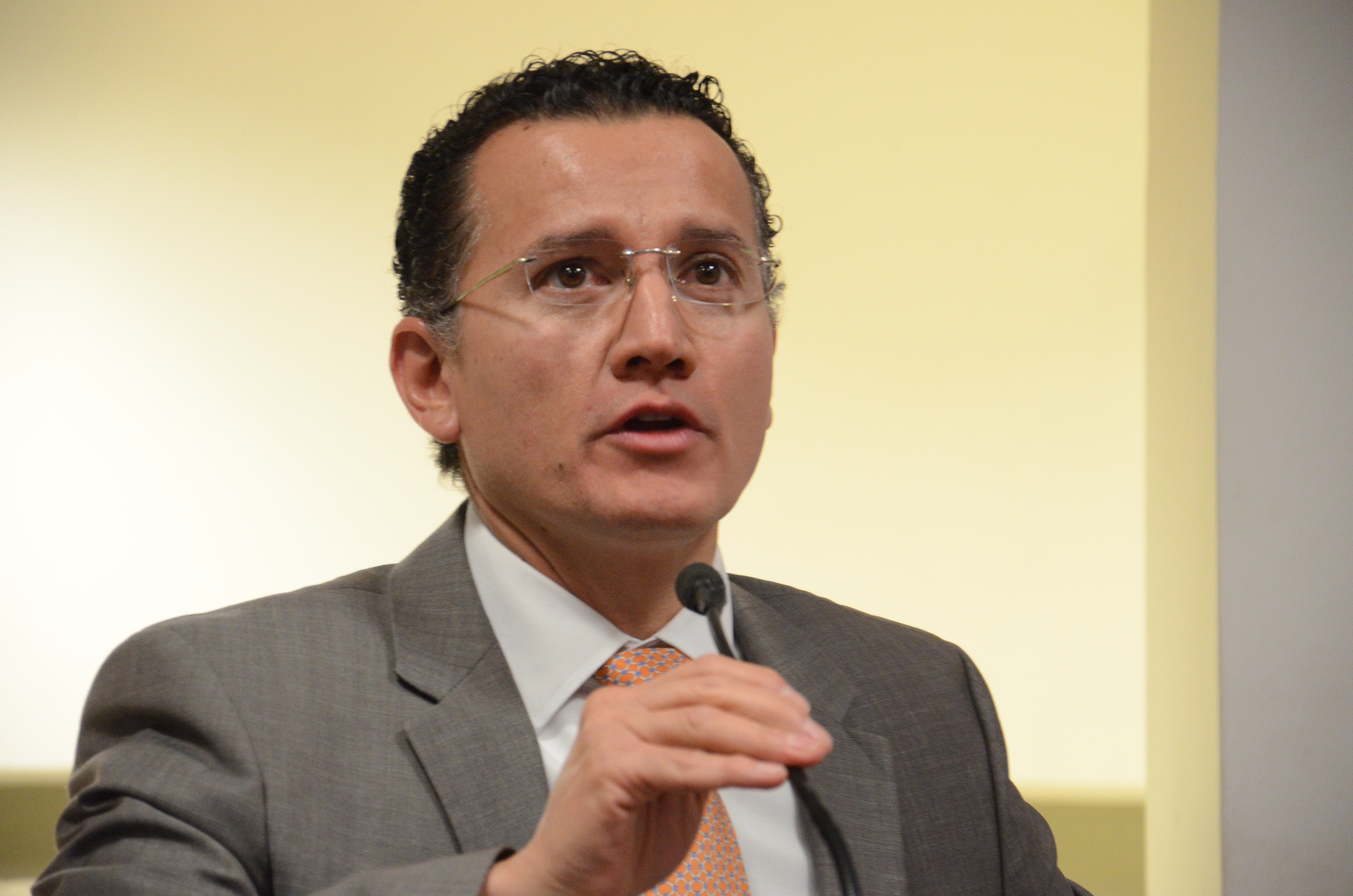 Dr. Eduardo Gómez declarando inaugurada la Asamblea