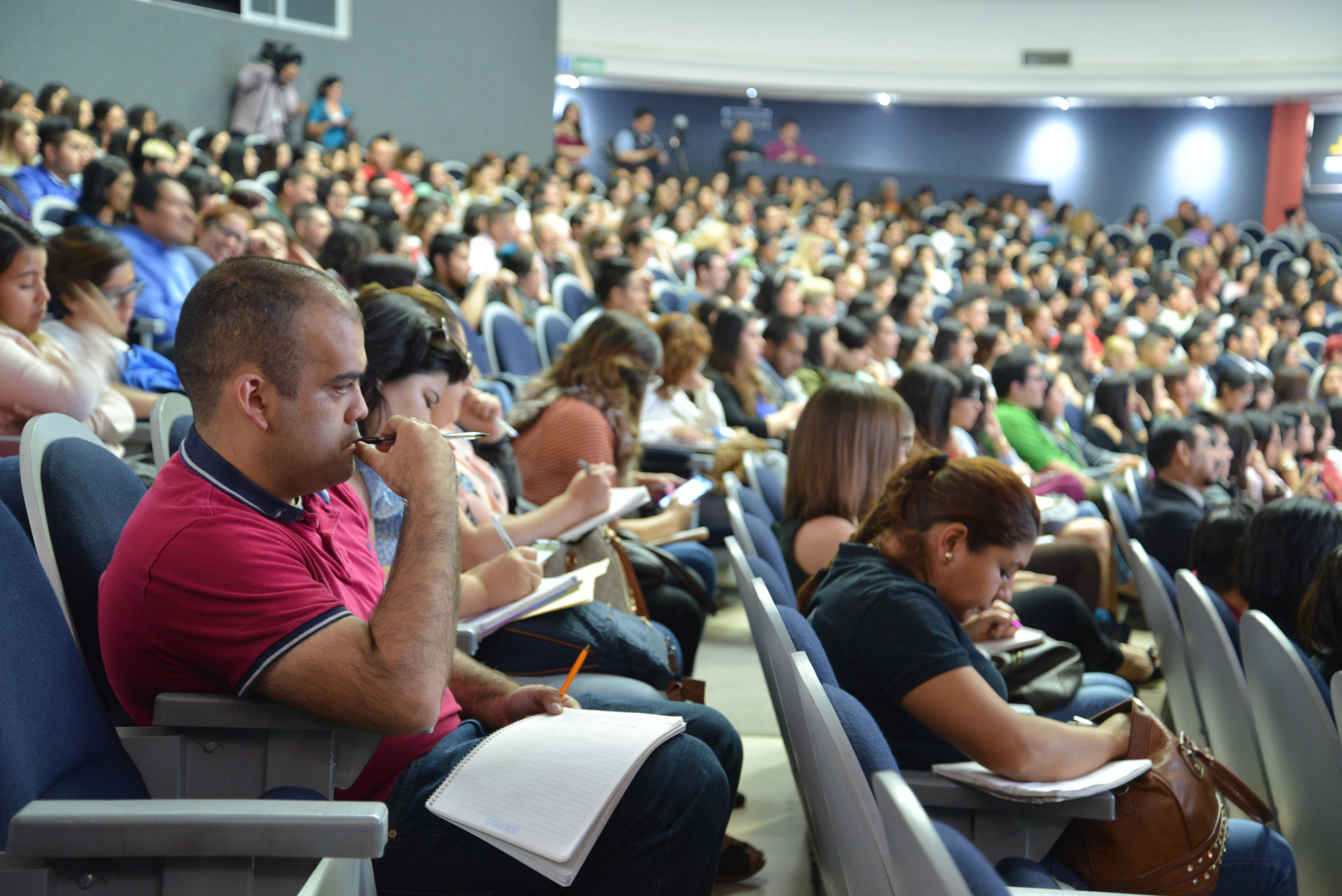 Vista panorámica del lleno que registró el auditorio