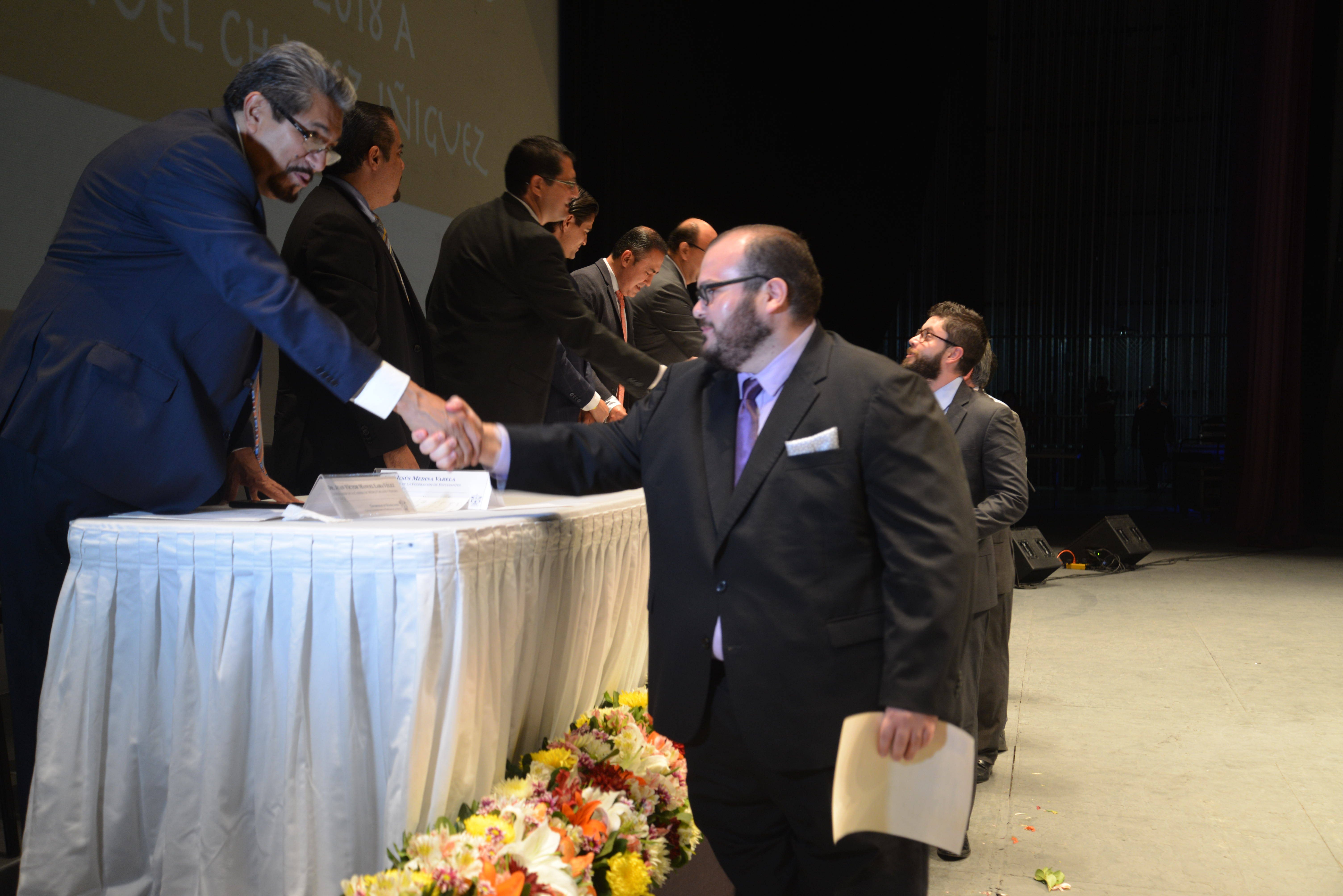 Maestro reconocido por la generación