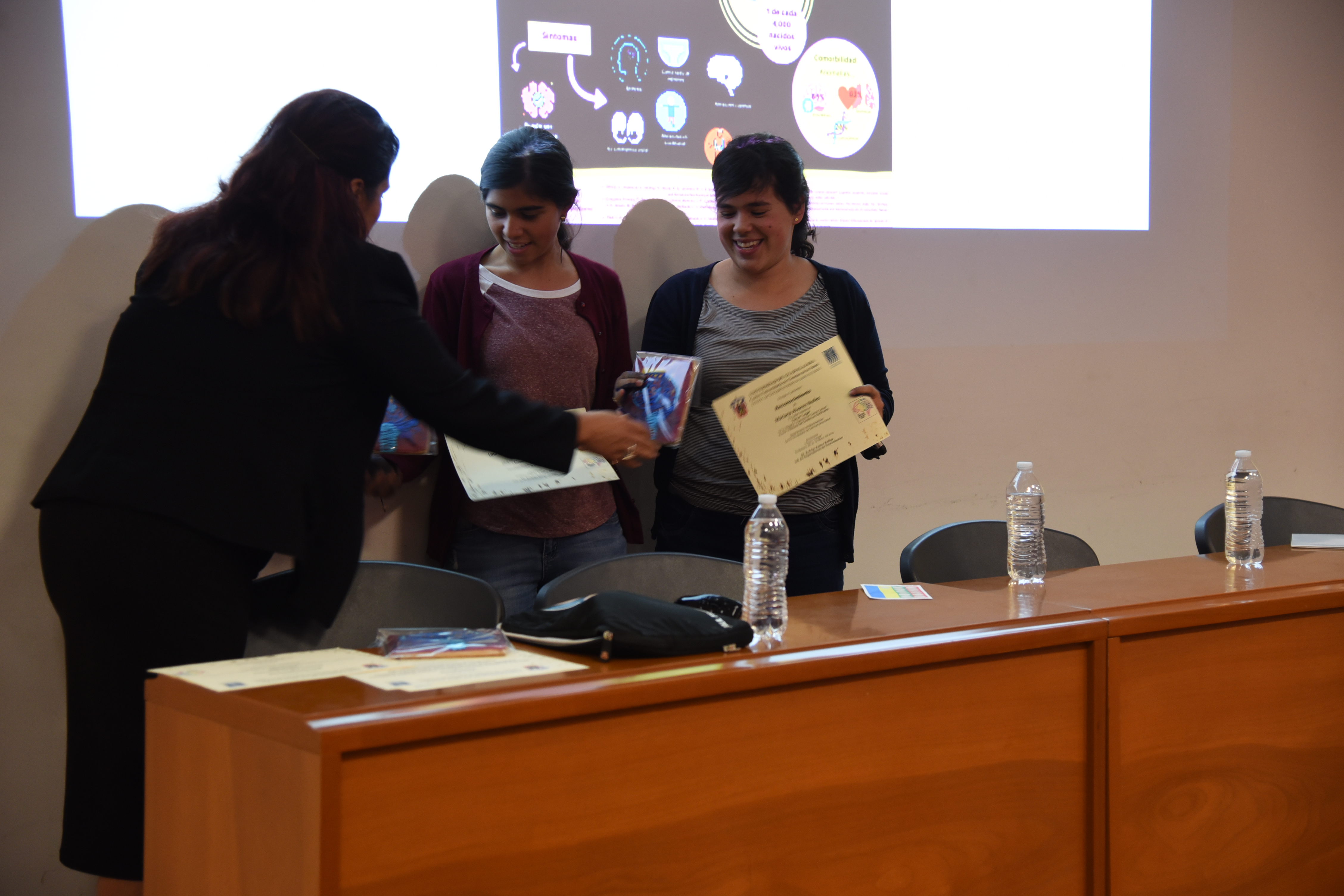 Alumnos ganadores por su infografía