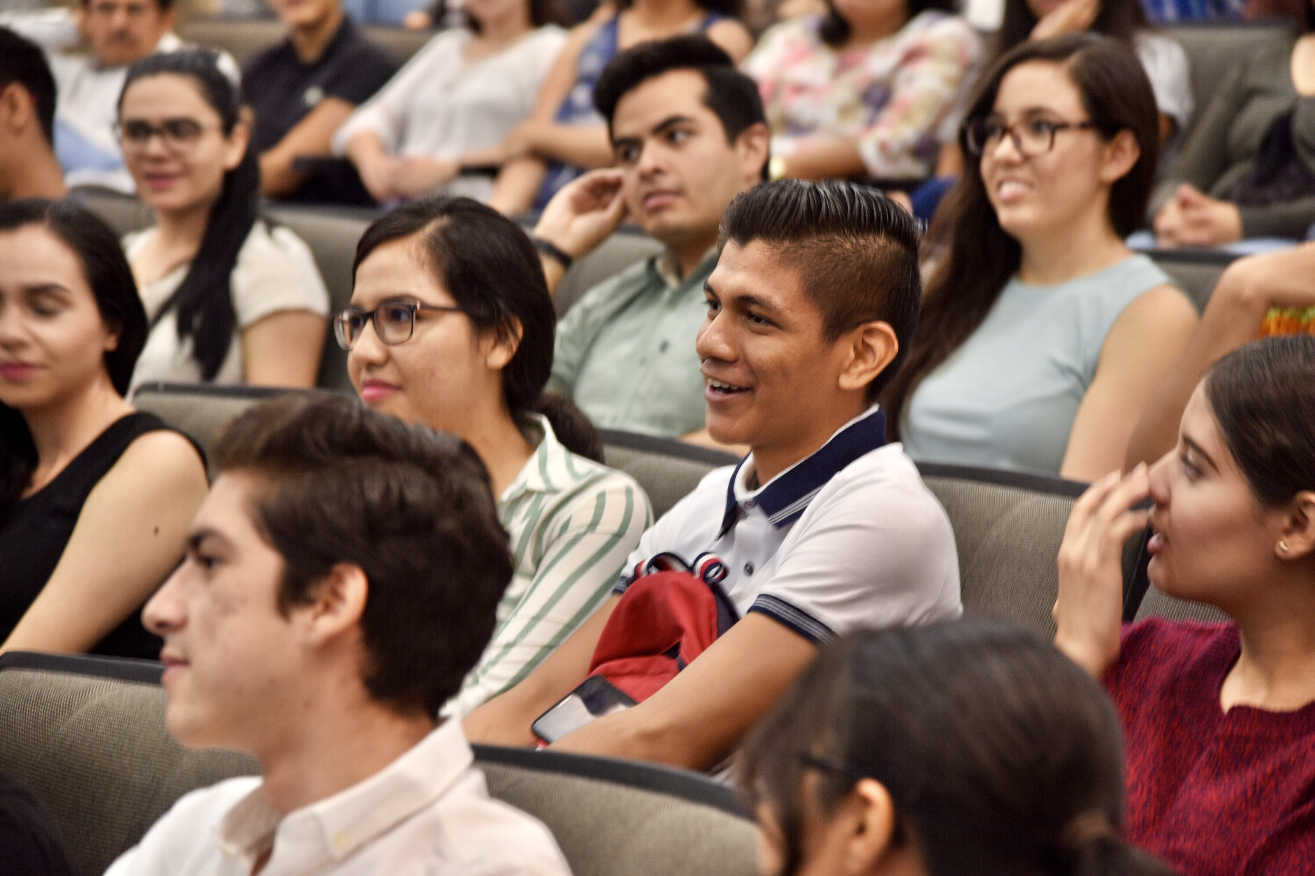 Estudiantes en verano o estancia de investigación en el auditorio