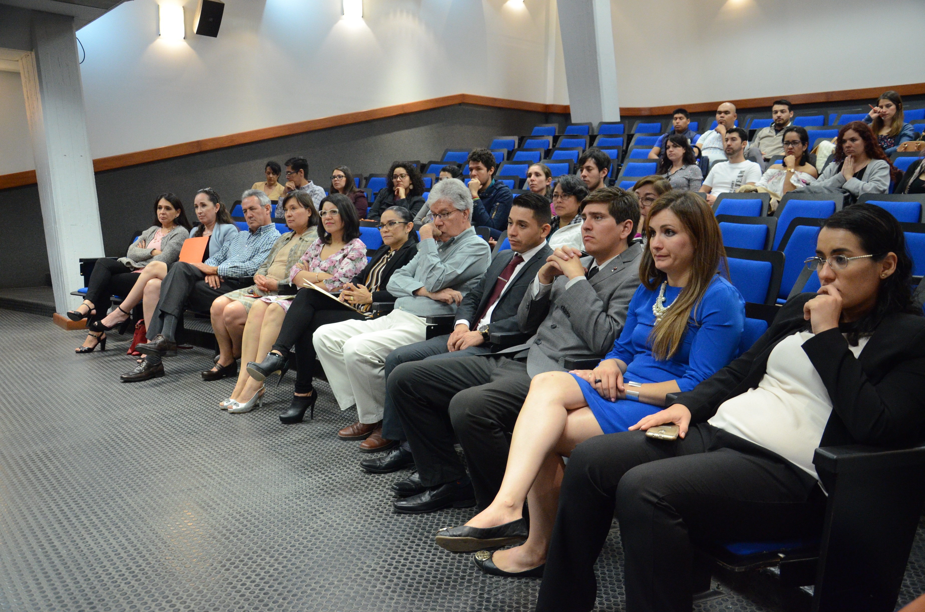 Asistentes a la conferencia 