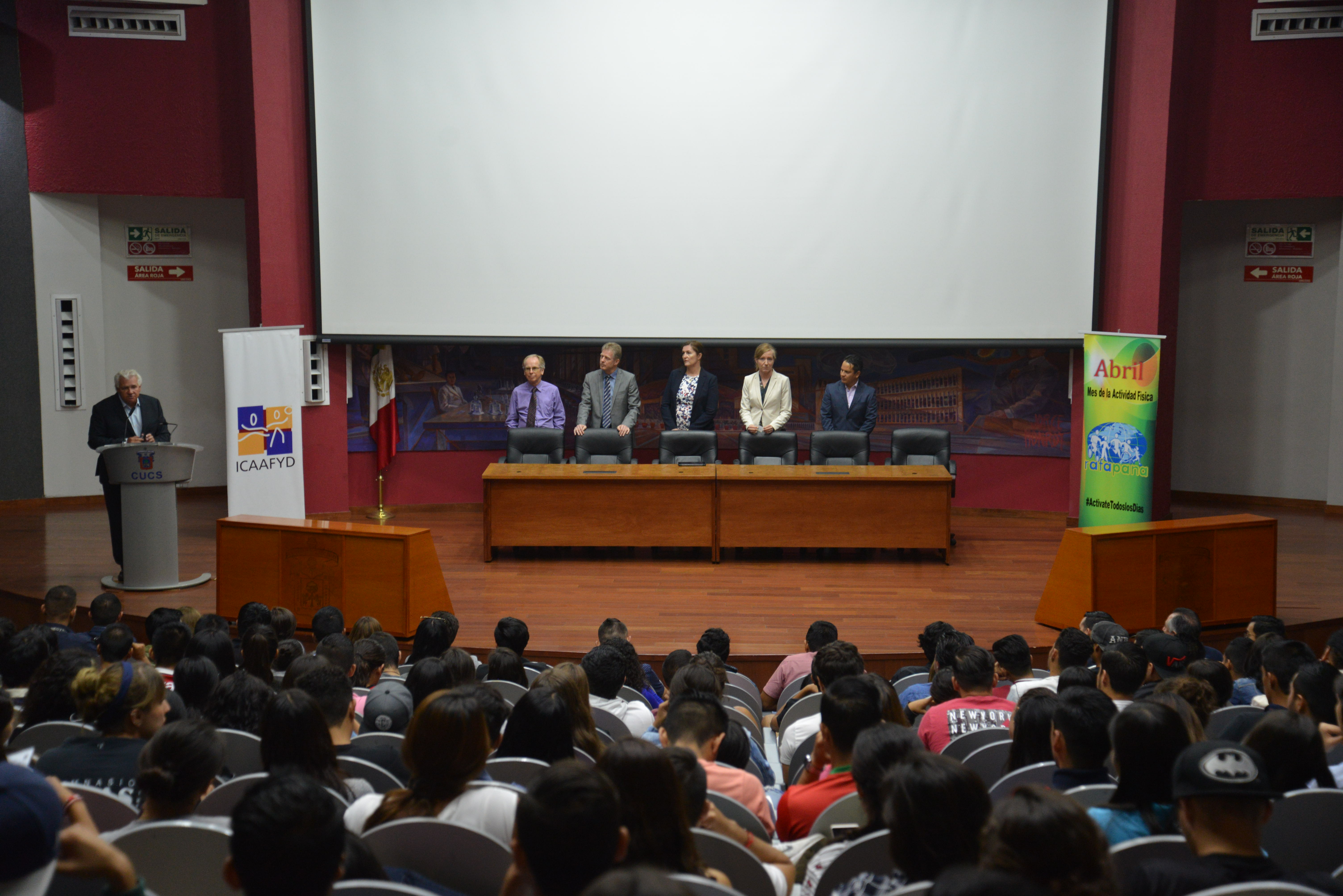 Miembros del presídium vista panorámica