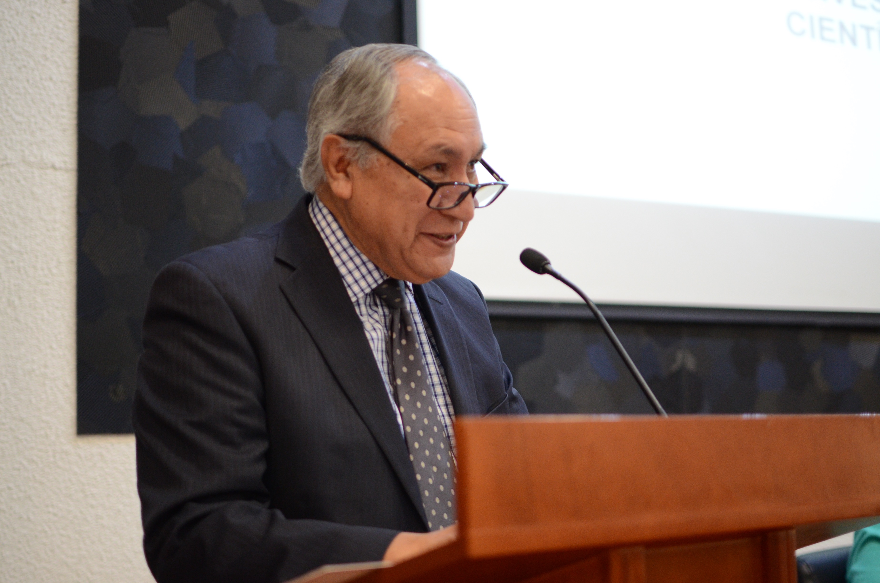 Ing. Juan Manuel Lemus Soto, director Regional de CONACyT ofreciendo su discurso
