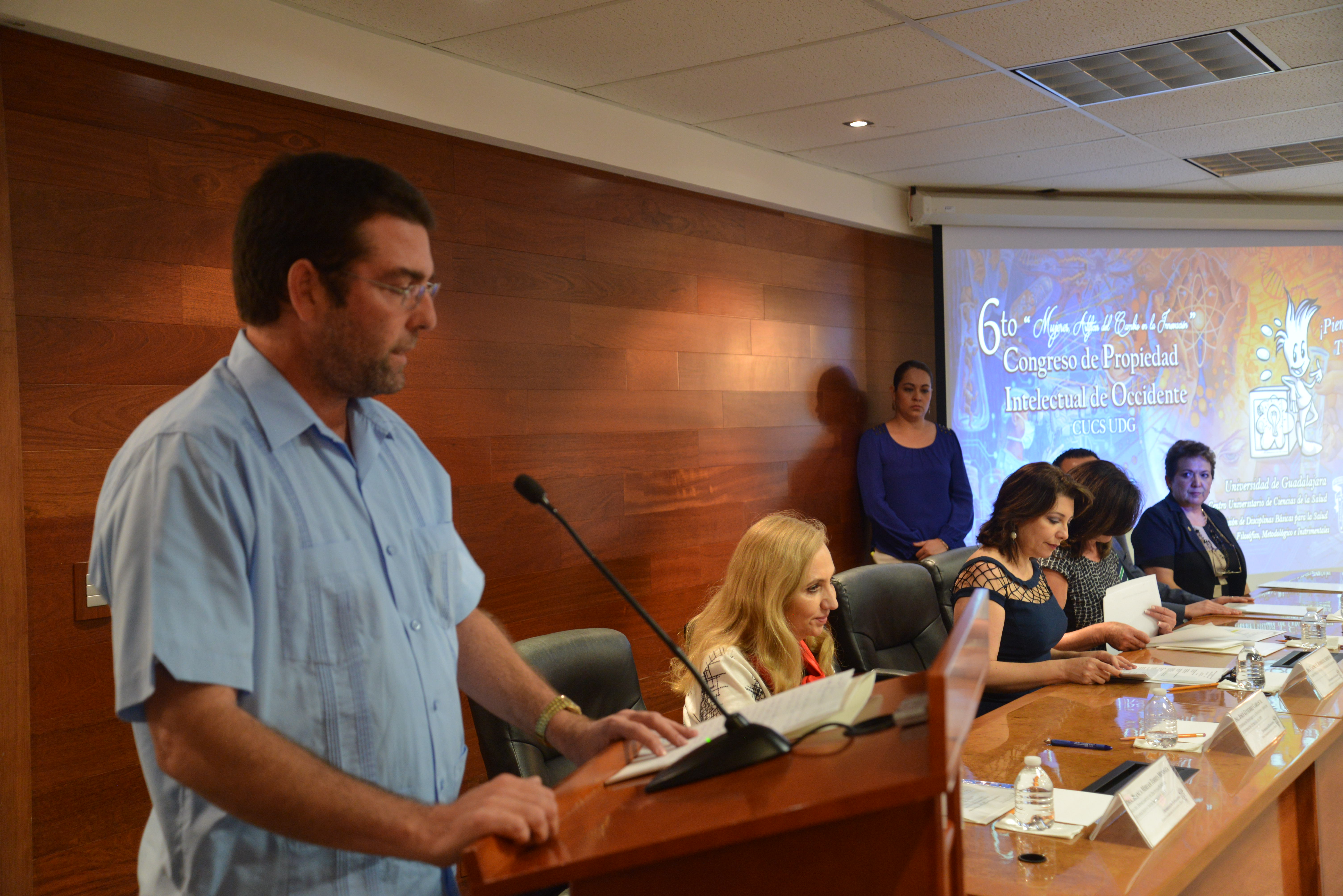 Ing. Josué Gutiérrez Carrascal ofreciendo mensaje durante el acto inaugural