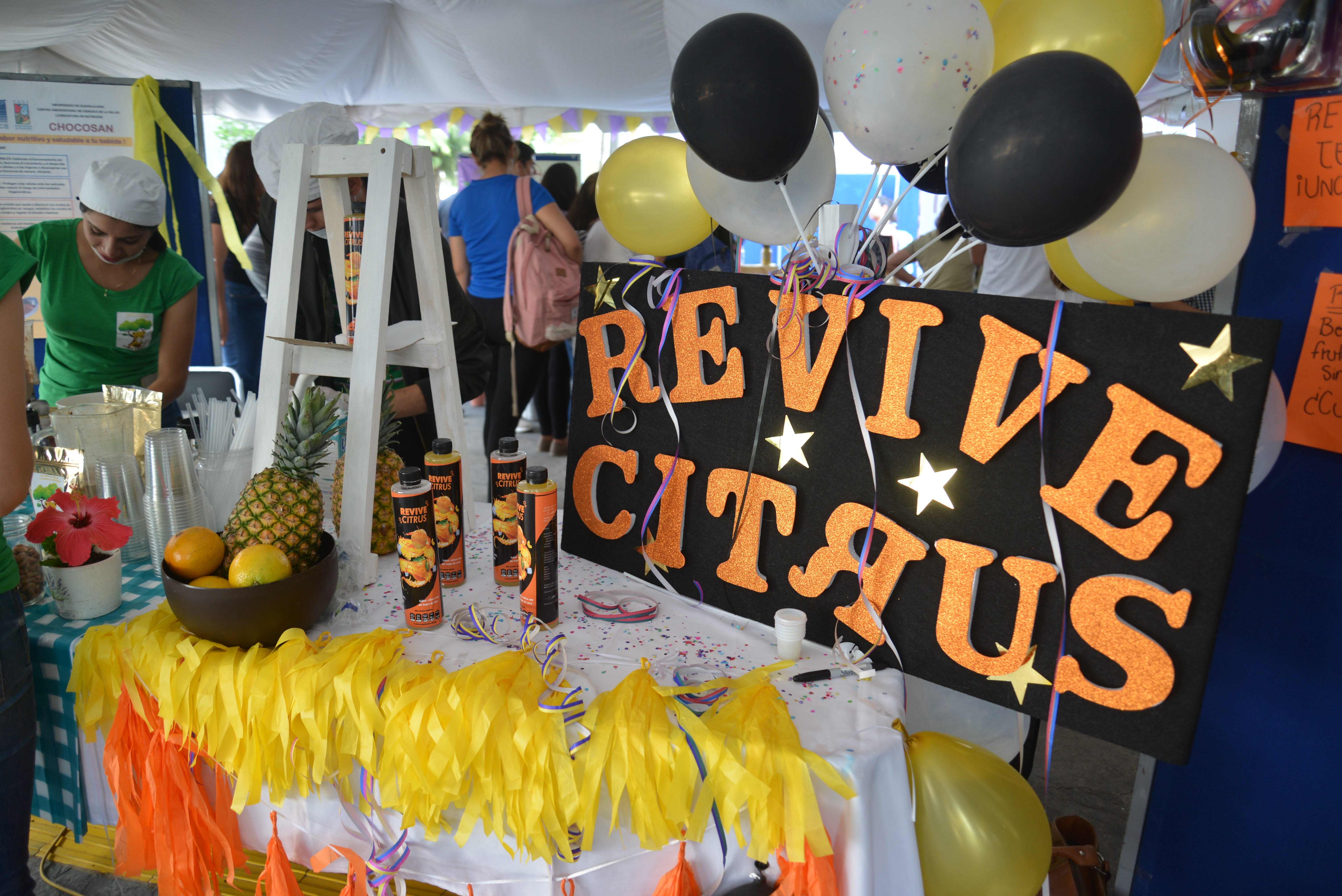Otro stand con exhibiición de alimentos