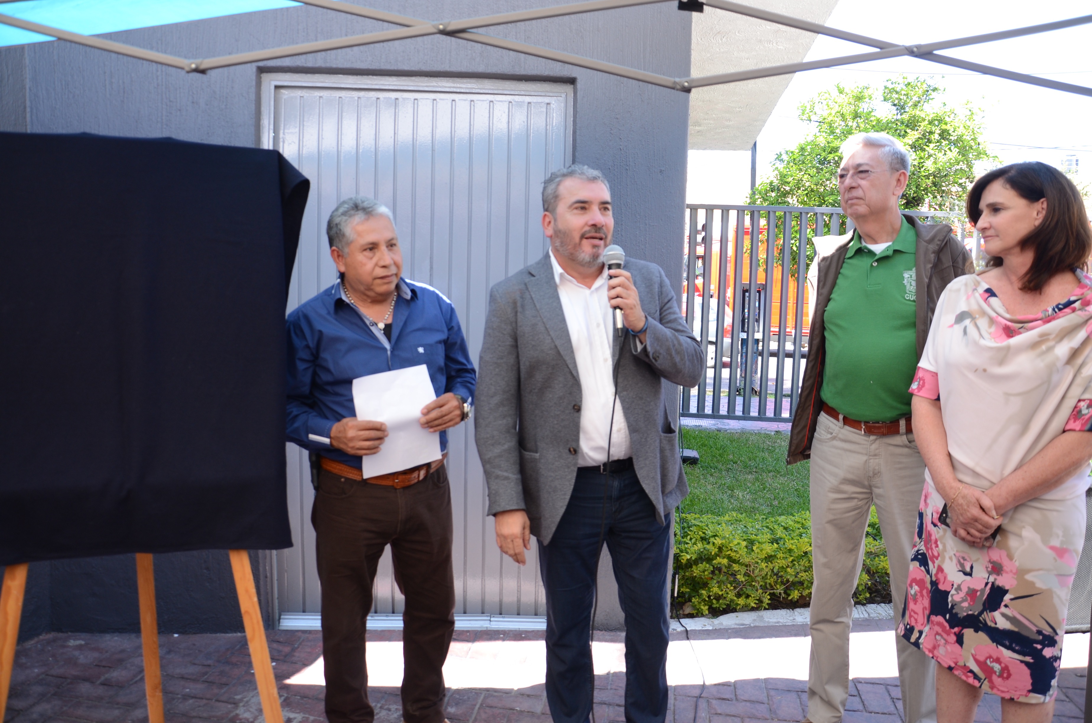 Secretario General SUTUDEG ofreciendo palabras a los trabajadores