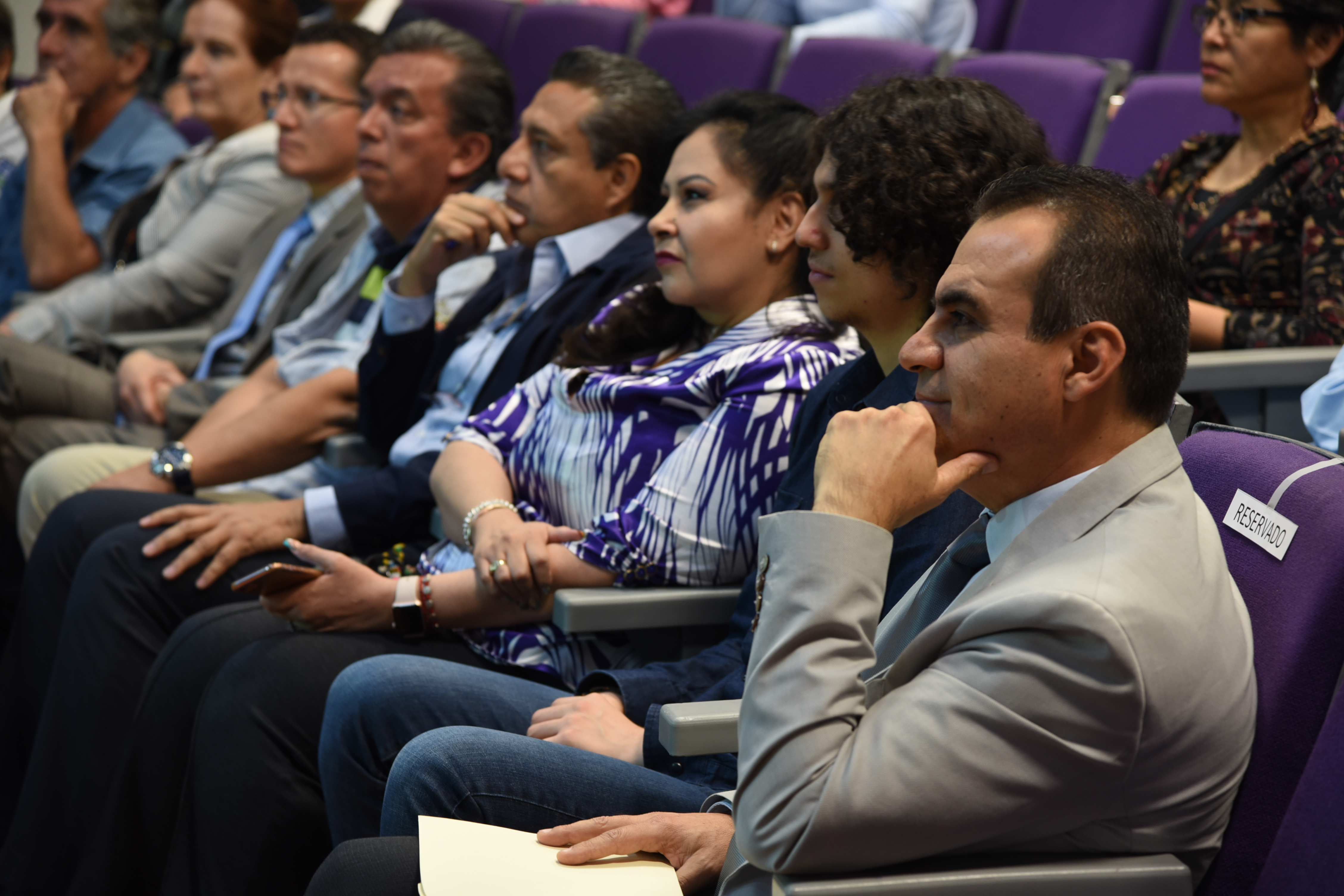 Autoridades y académicos de Salud Pública presentes en la conferencia