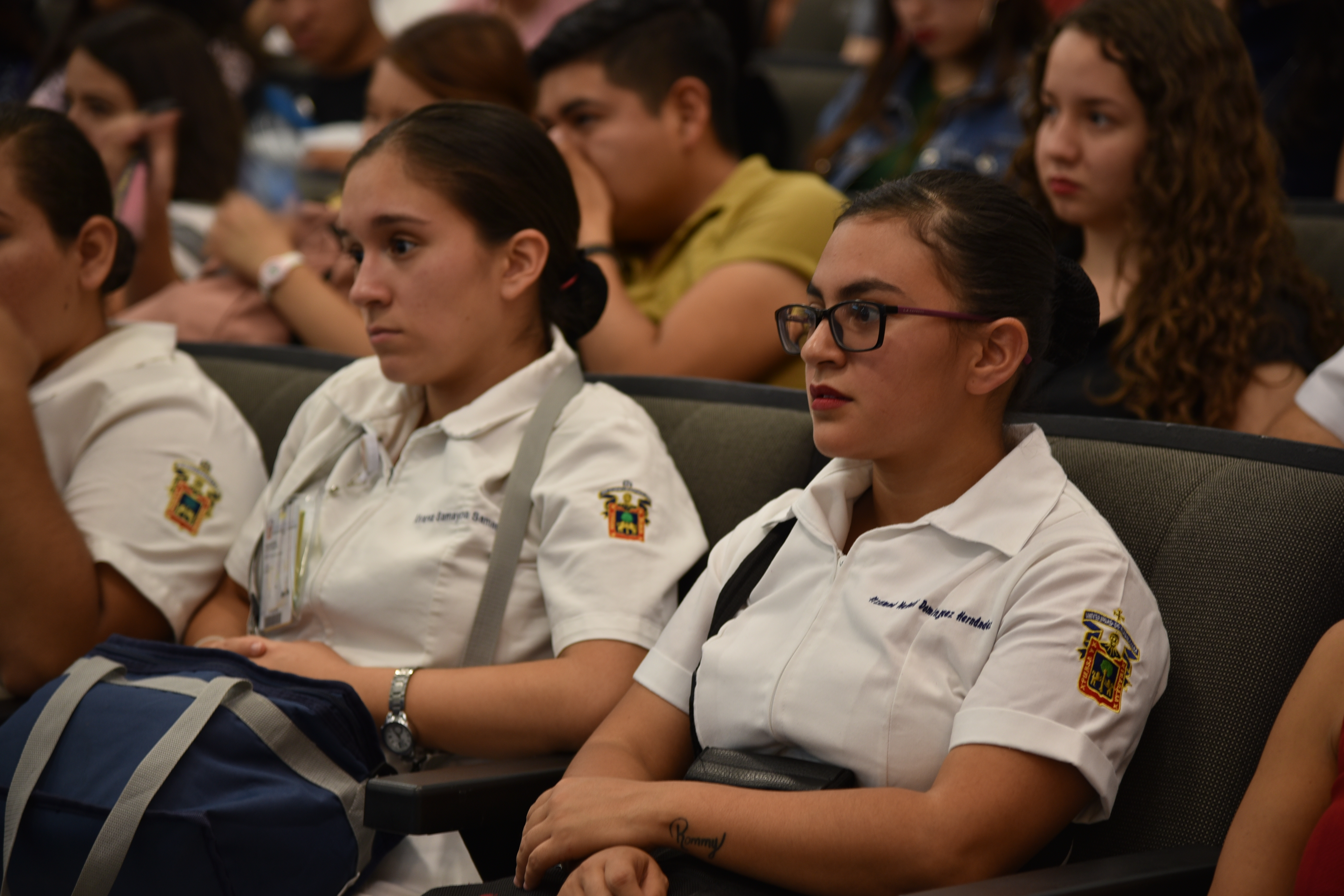 Alumnos de Enfermería asistentes al evento