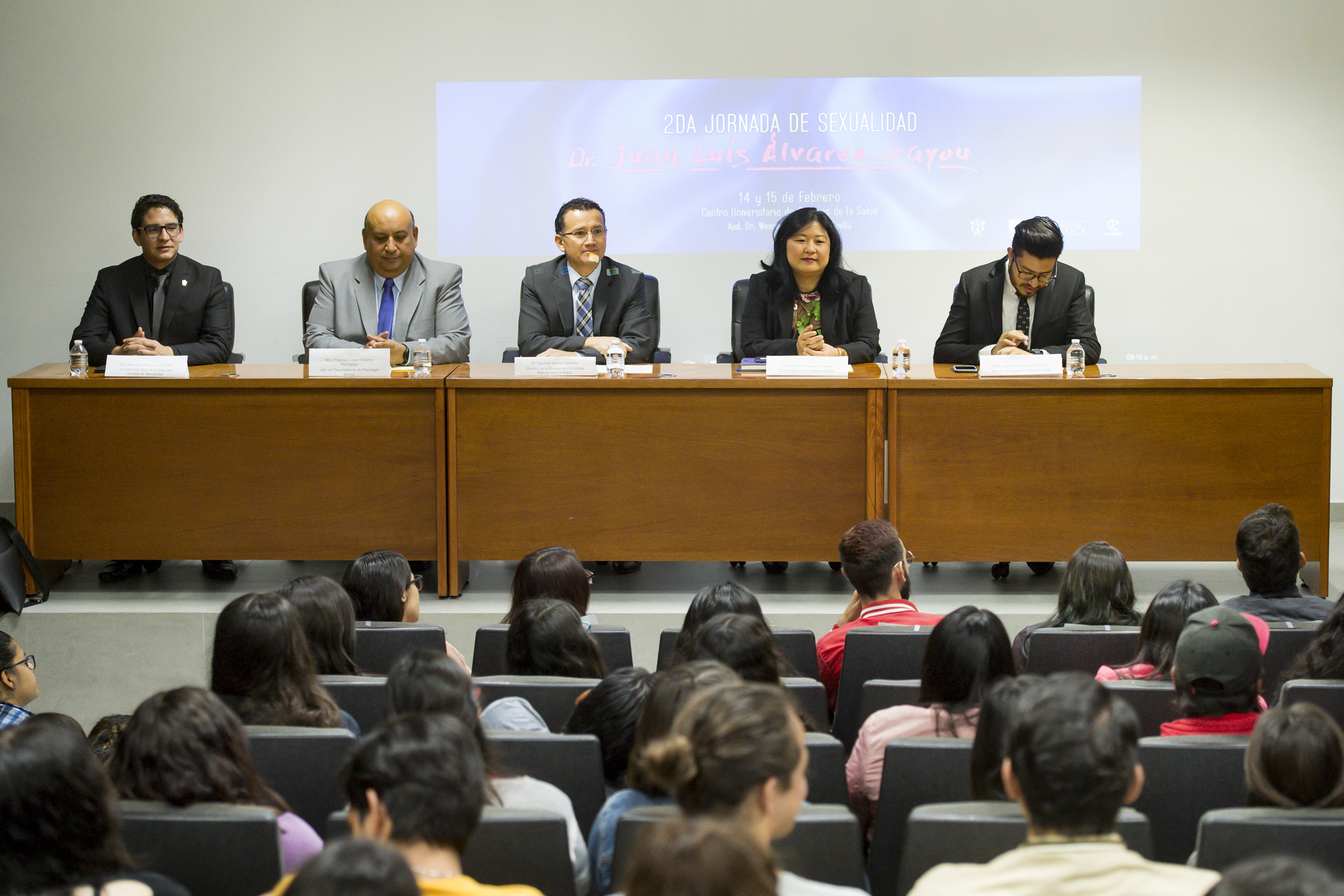 Miembros del presídium 