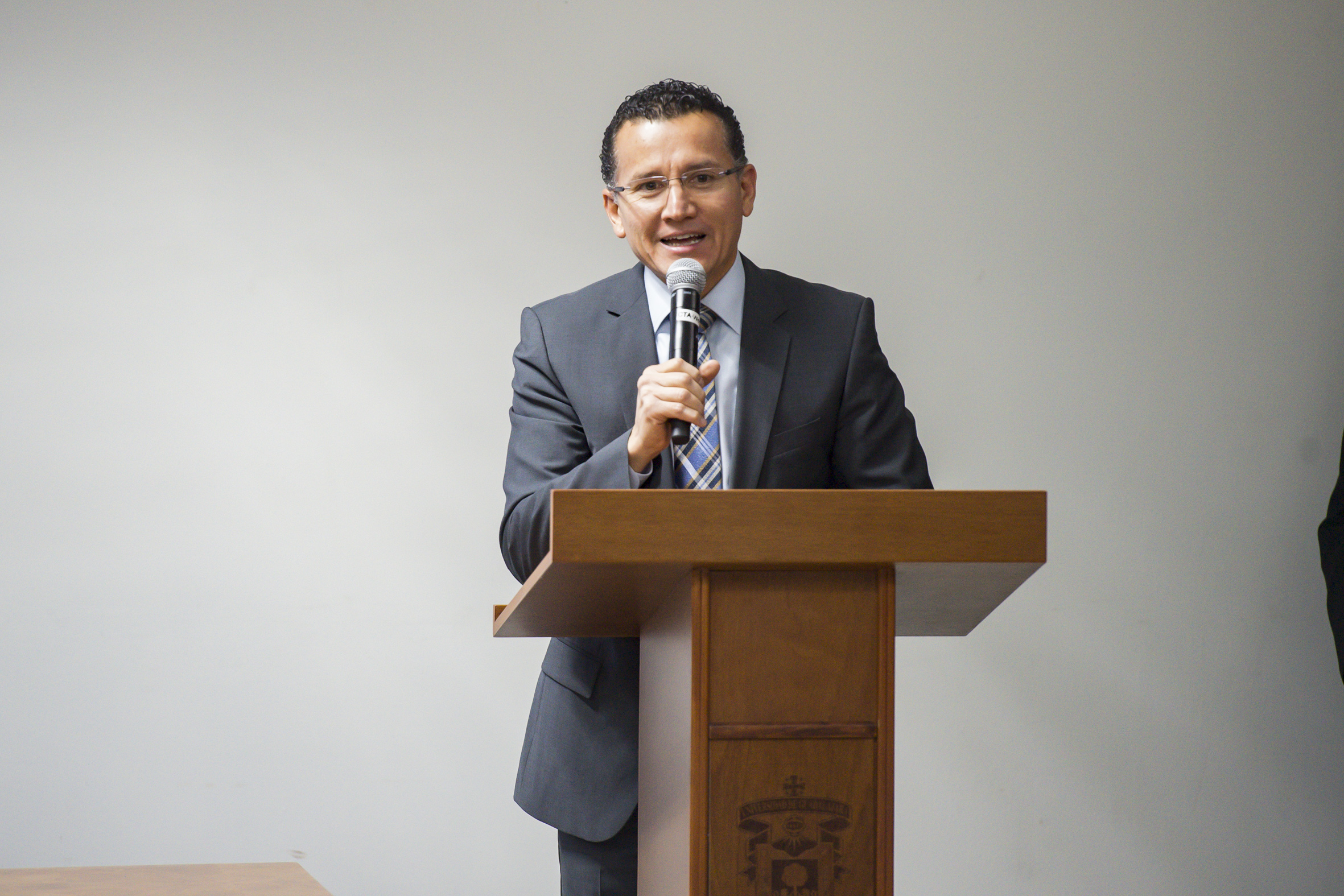 Dr. Eduardo Gómez inaugurando la 2da. Jornada Sexualidad