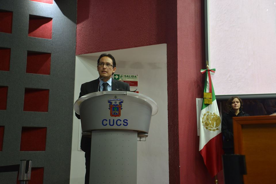 Mtro. Aarón Palacios, secretario de la División 