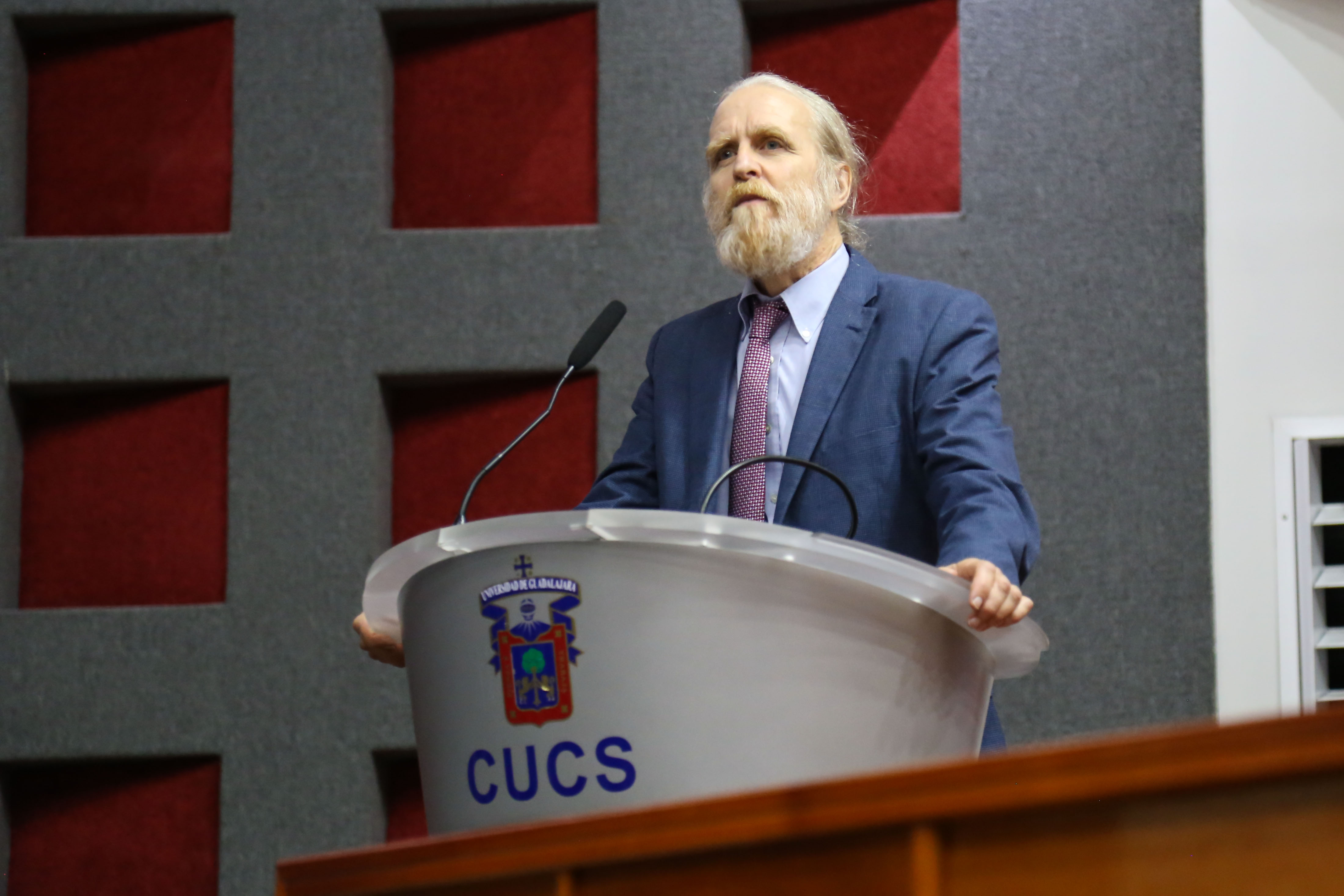 Dr. Tedd Judd, PhD ofrece su discurso