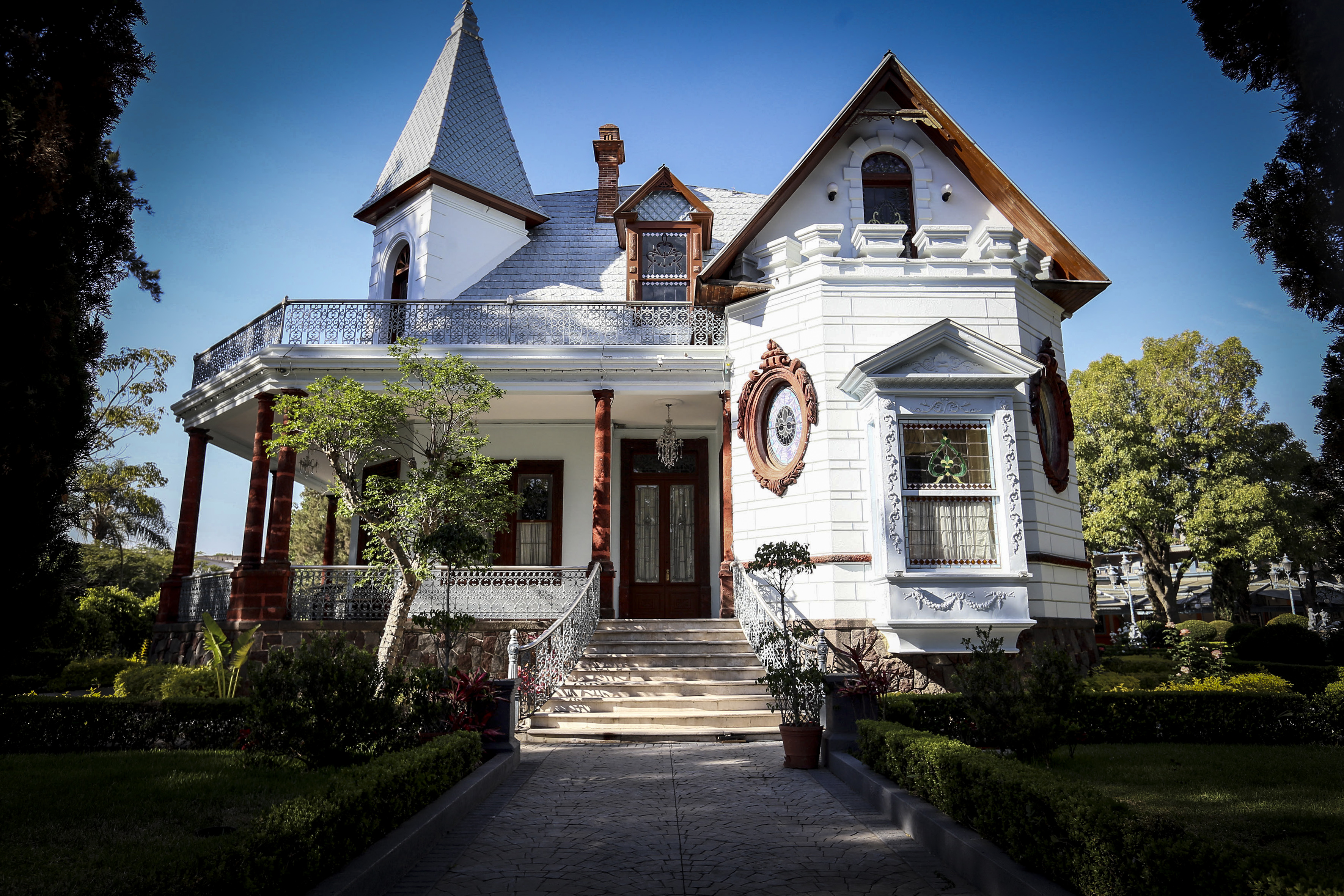 Fachada de la casa del terror