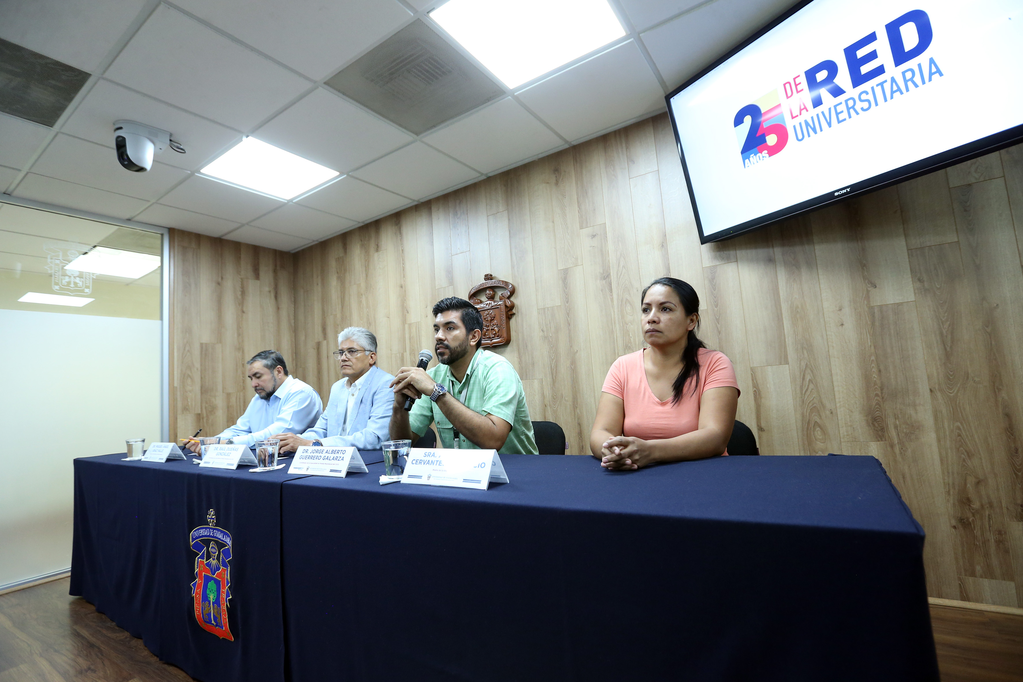 Miembros del presídium toma desde la izquierda