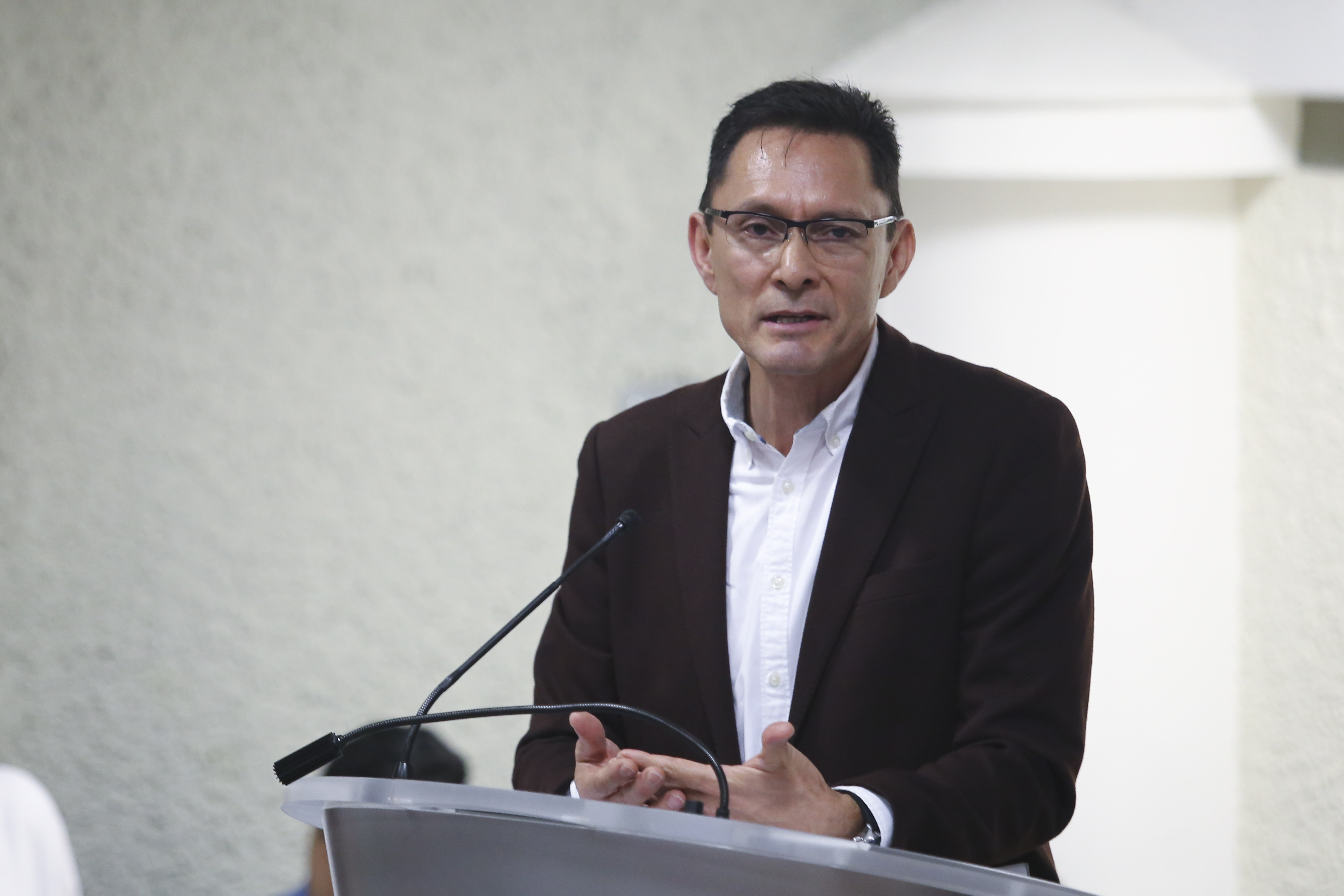 Dr. Martín Actos coautor del libro