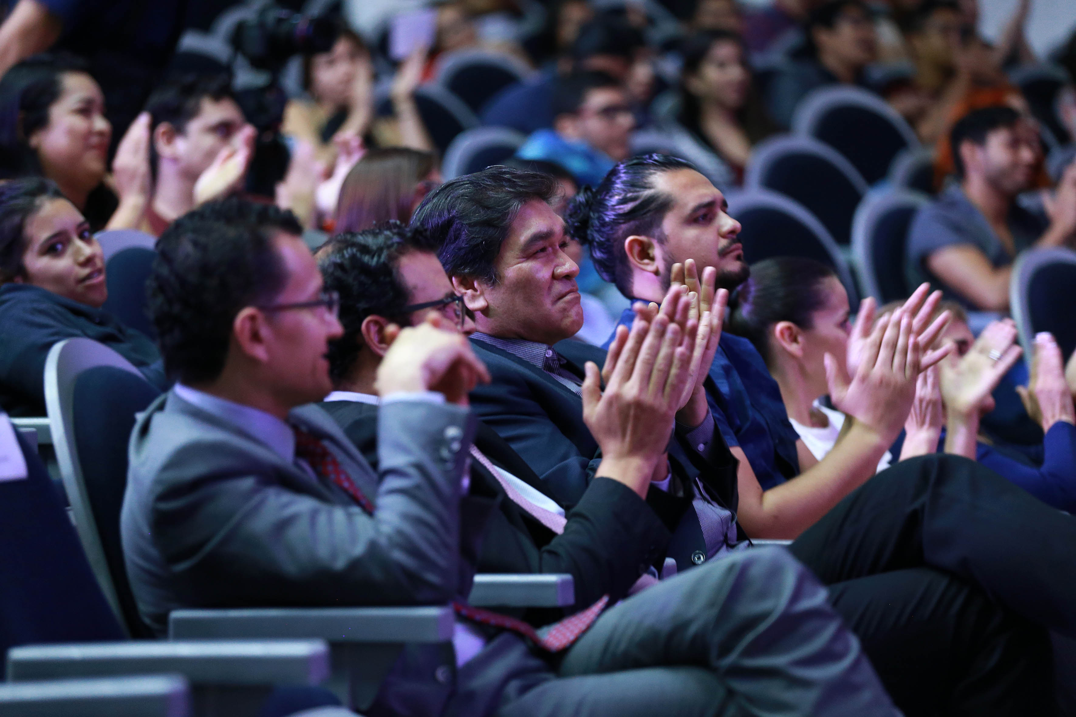 Directivos del CUCS como participantes en el Simposio