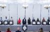 Foto grupal de los galardonados con el Premio Jalisco. Al centro el gobernador del Estado